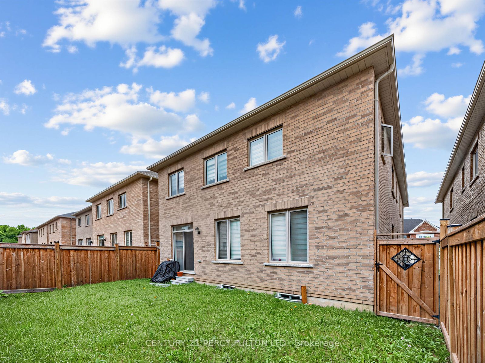 54 Farringdon Crescent Property Photo 33