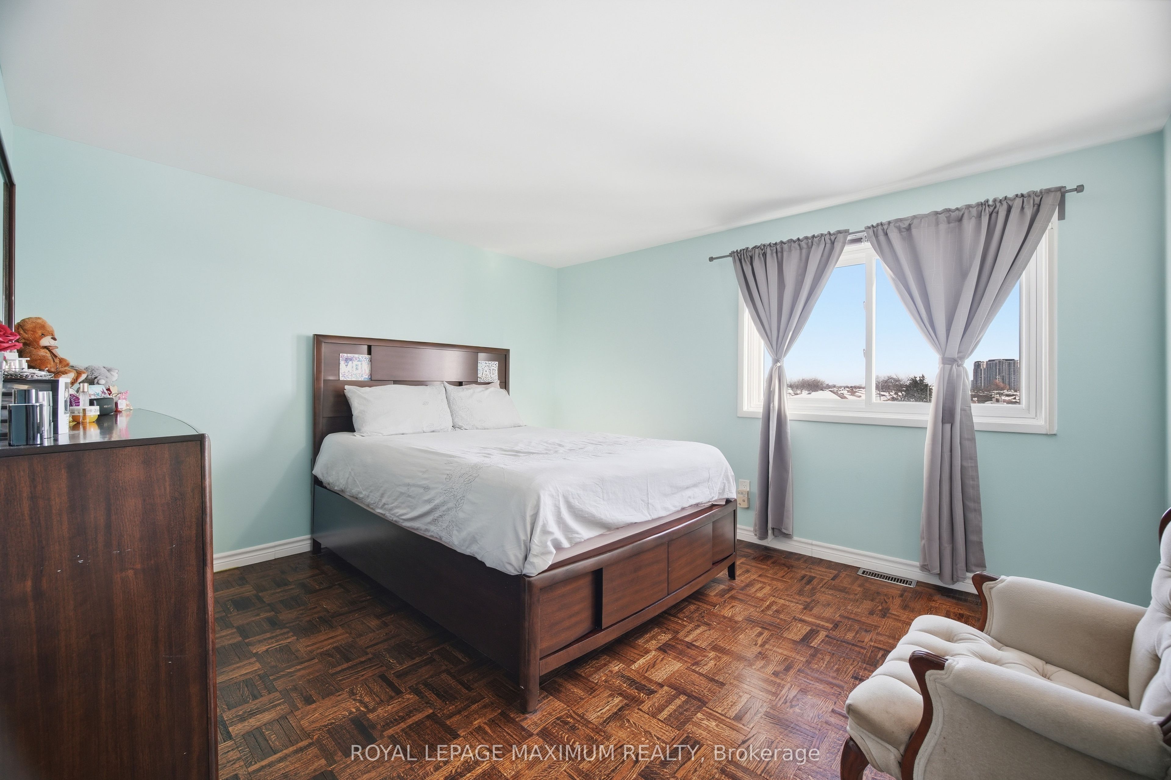 7493 Bybrook Drive Property Photo 13