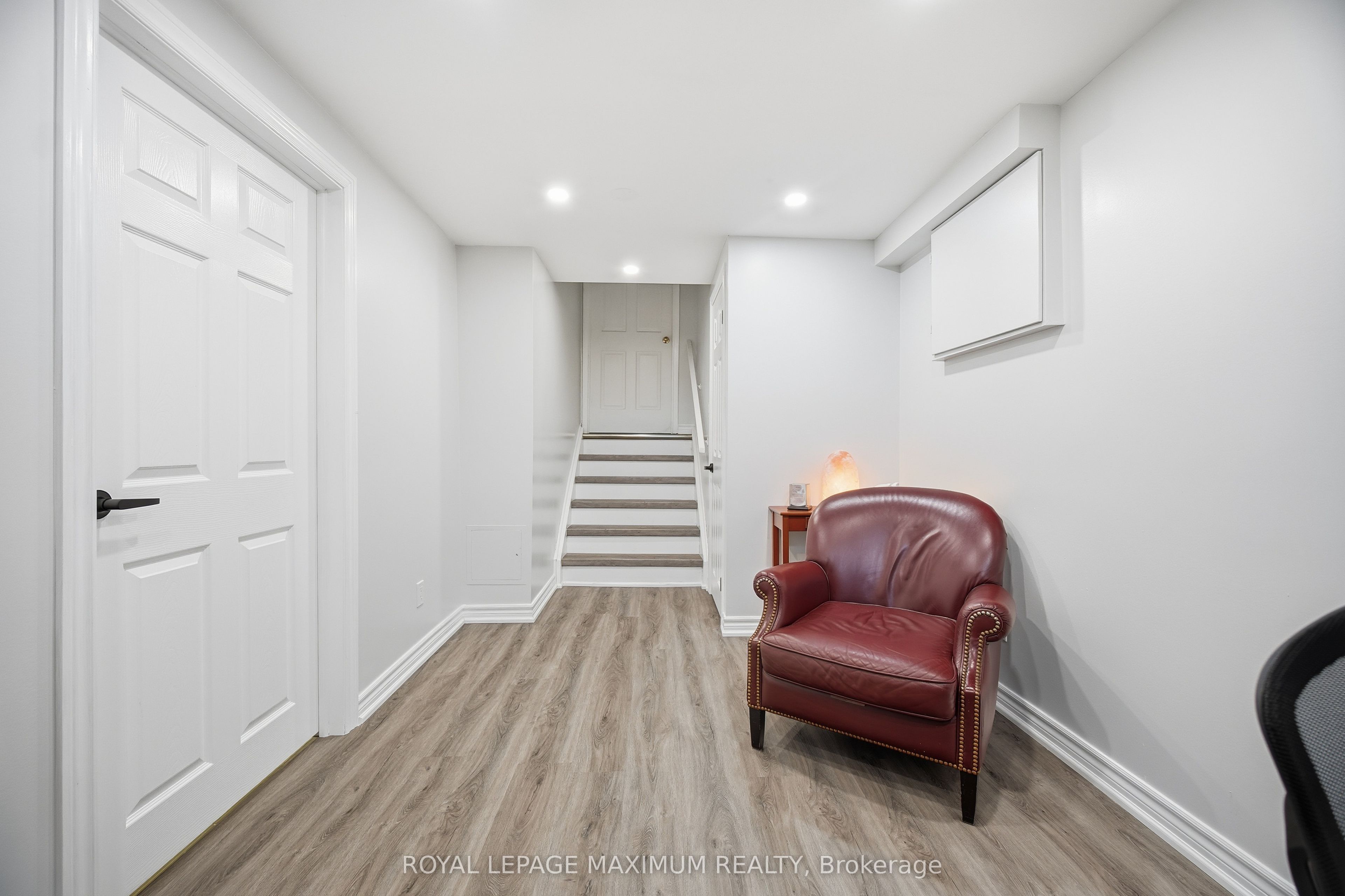 7493 Bybrook Drive Property Photo 17