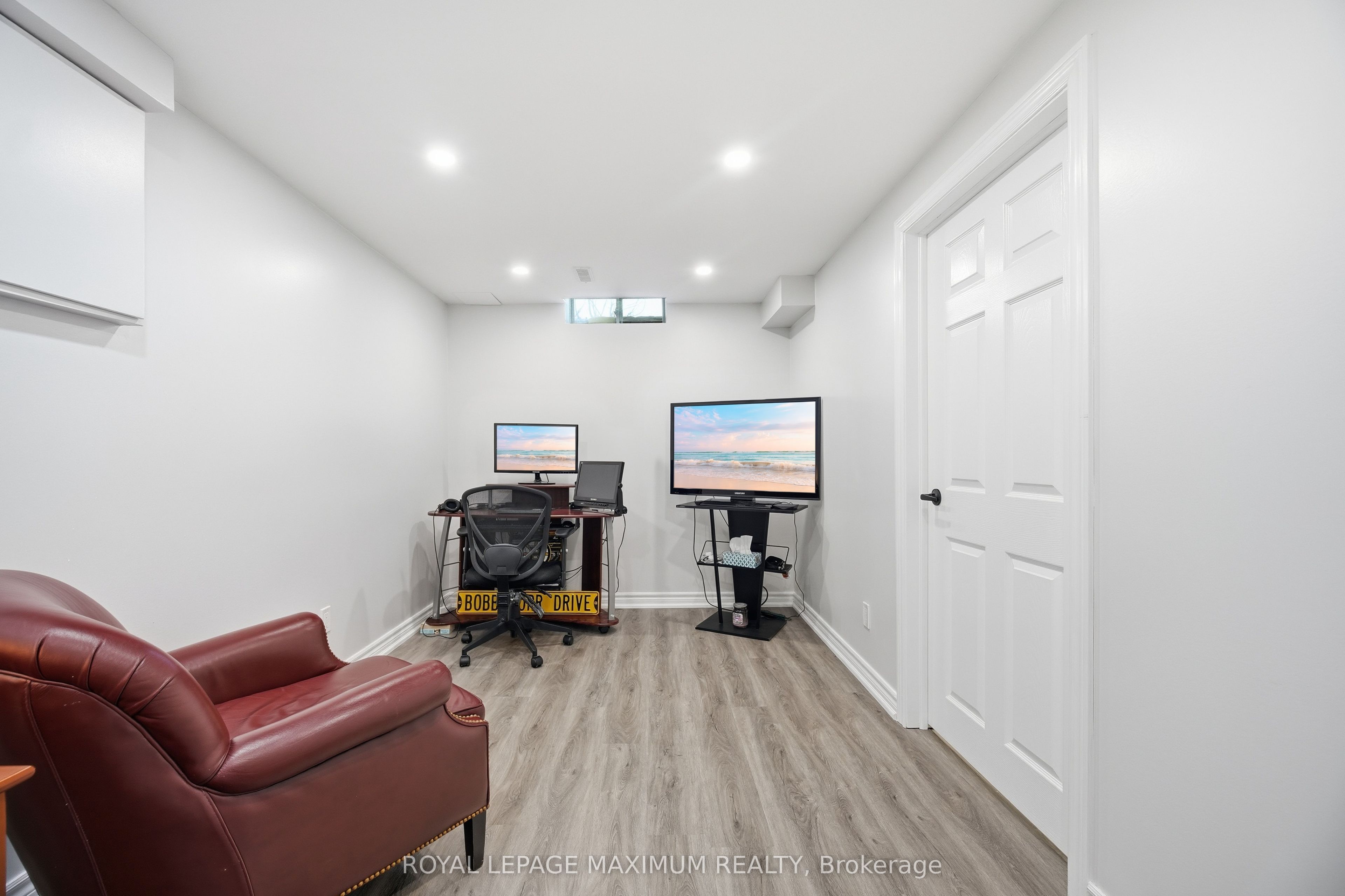 7493 Bybrook Drive Property Photo 18