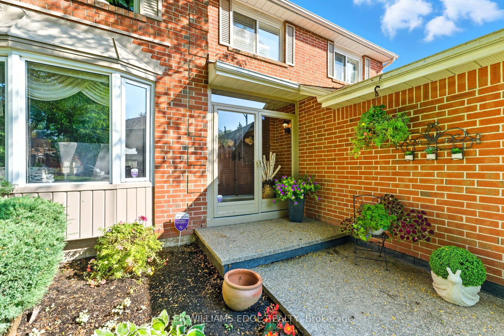 3043 Vanderbilt Road Property Photo 2