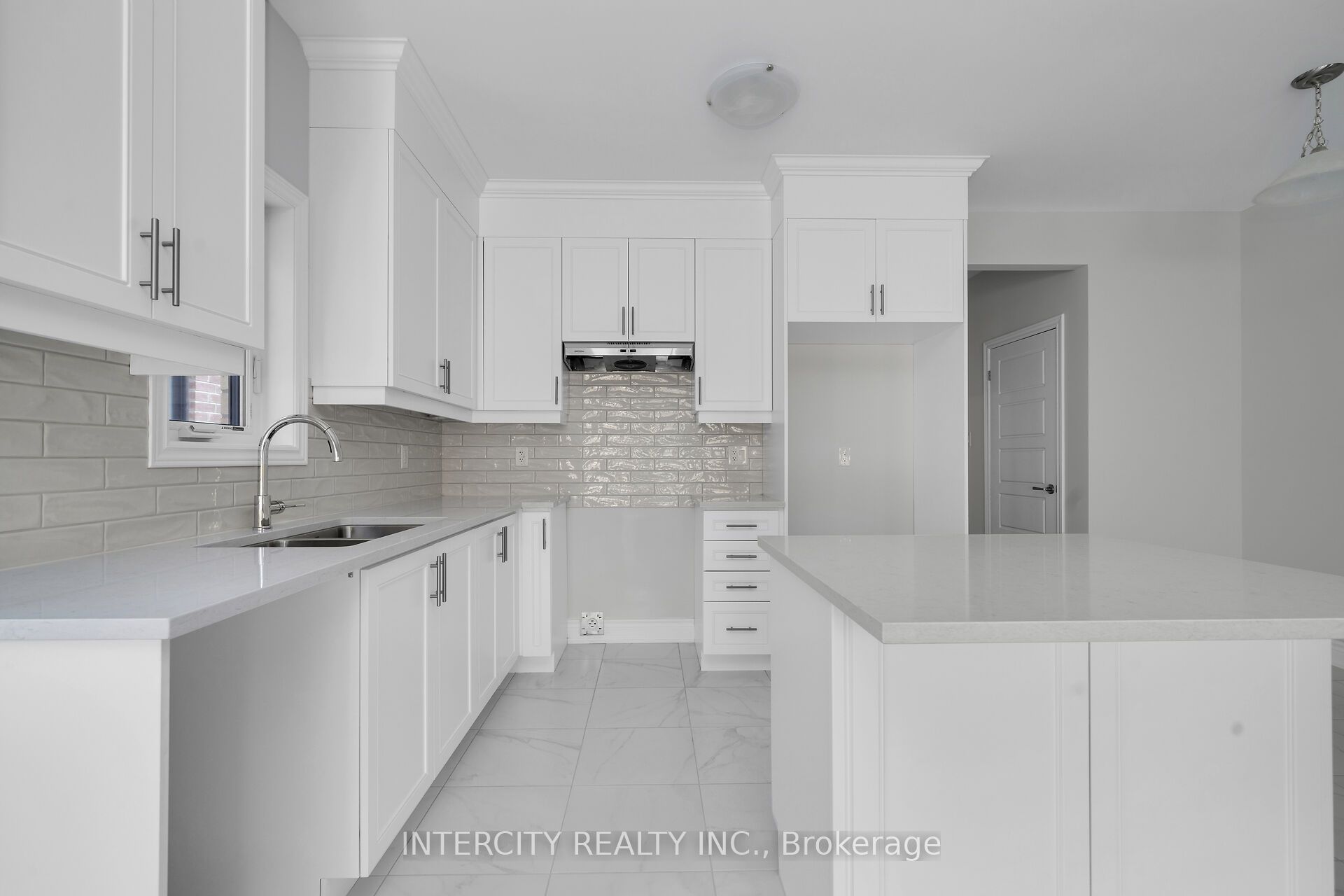 3 Ruby Lane Property Photo 12