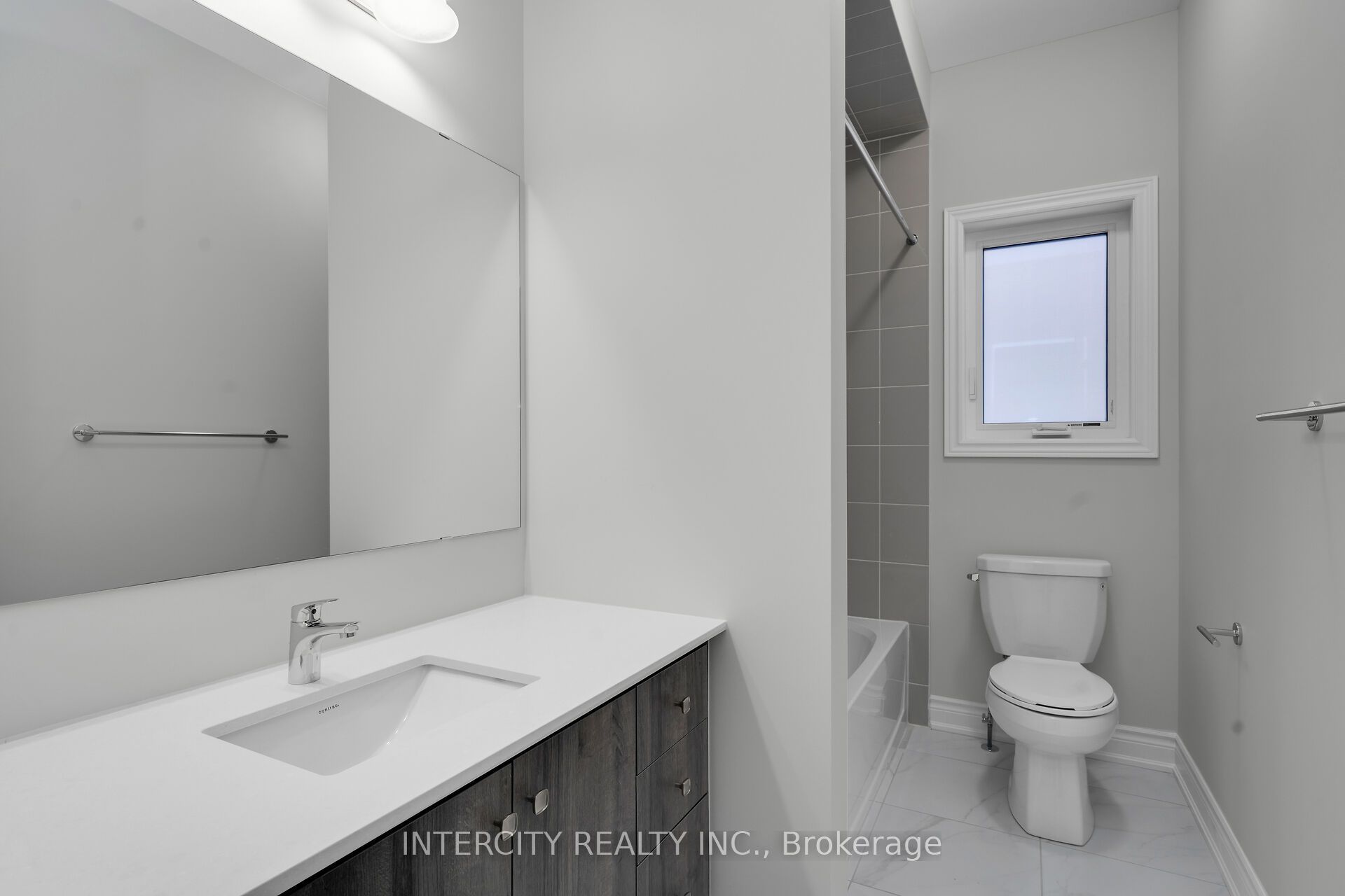 3 Ruby Lane Property Photo 15