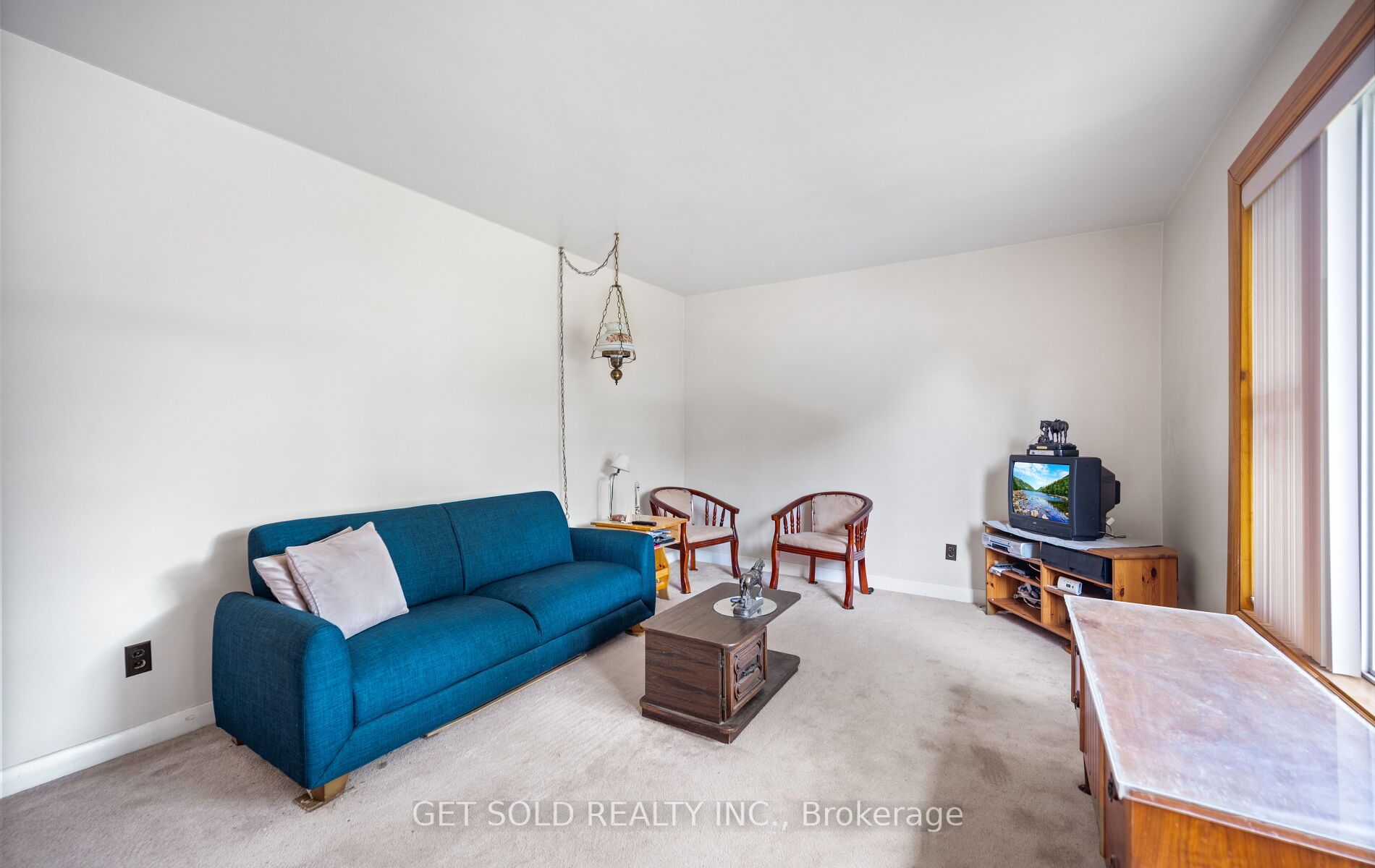 131 Clearbrooke Circle Property Photo 6