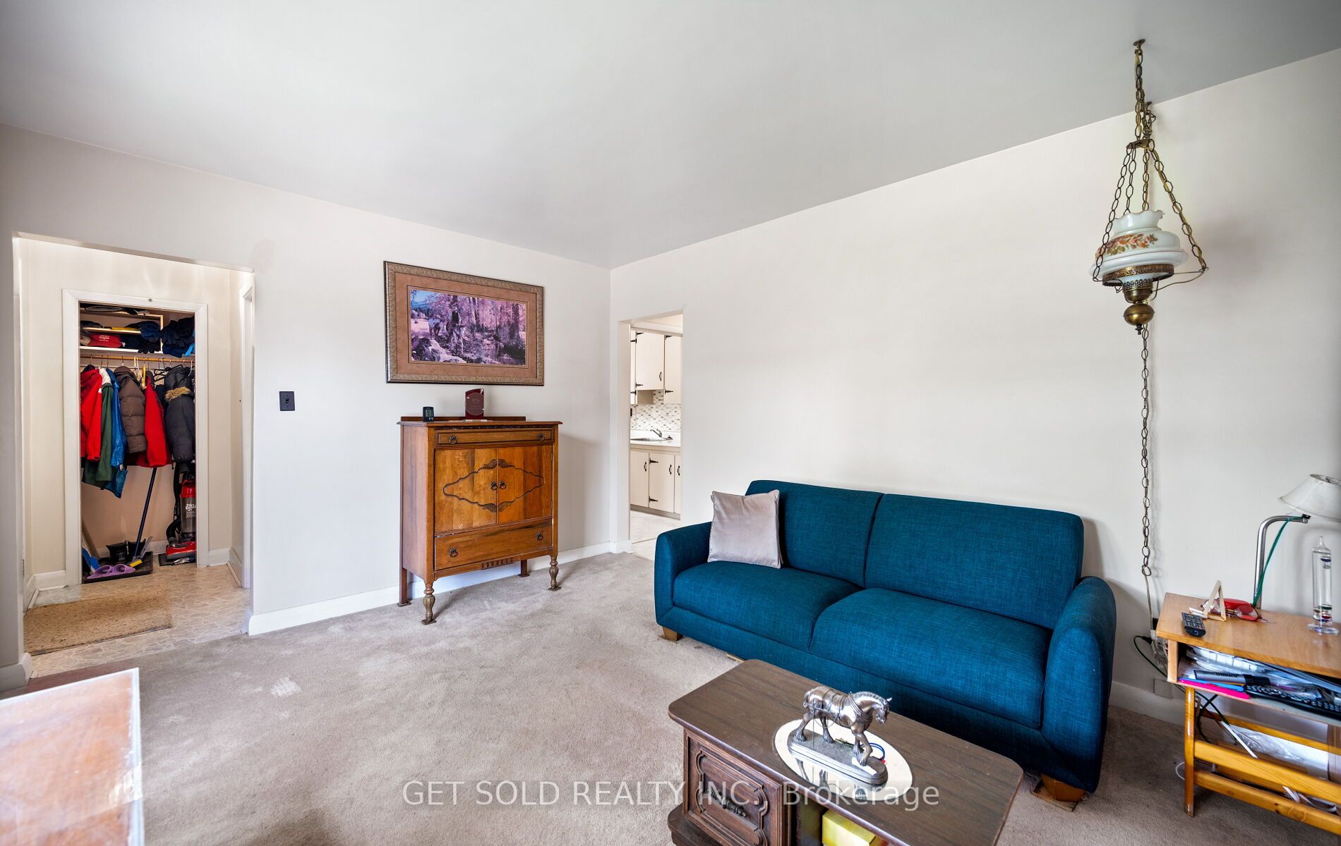 131 Clearbrooke Circle Property Photo 7
