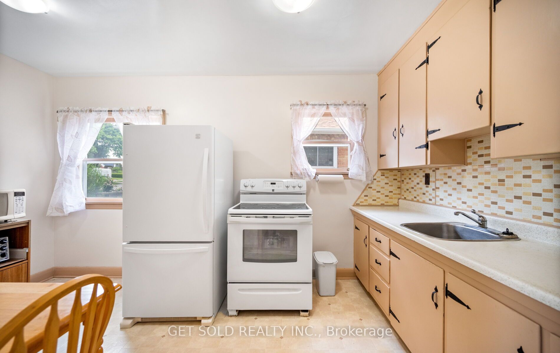 131 Clearbrooke Circle Property Photo 10