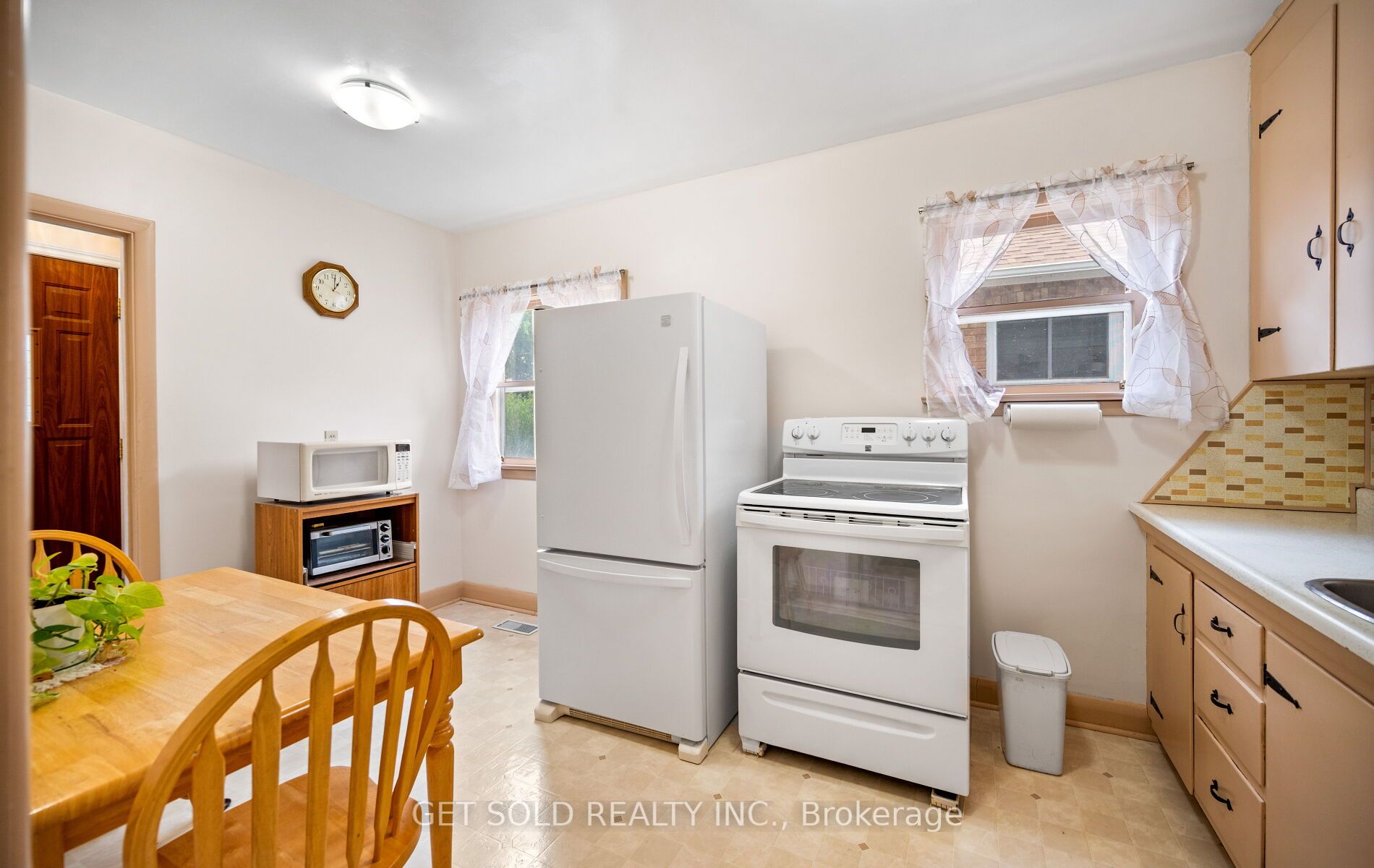 131 Clearbrooke Circle Property Photo 12