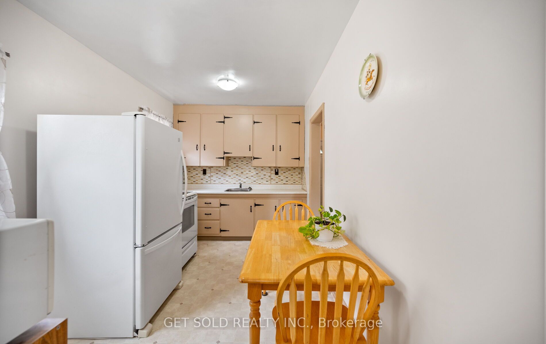 131 Clearbrooke Circle Property Photo 16