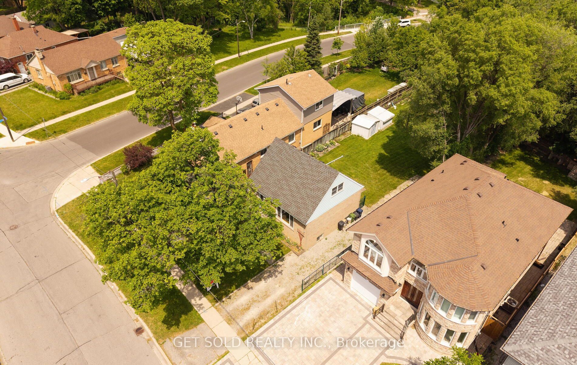 131 Clearbrooke Circle Property Photo 37