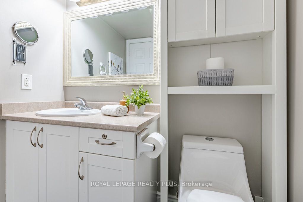 1370 Main Street E 309 Property Photo 16
