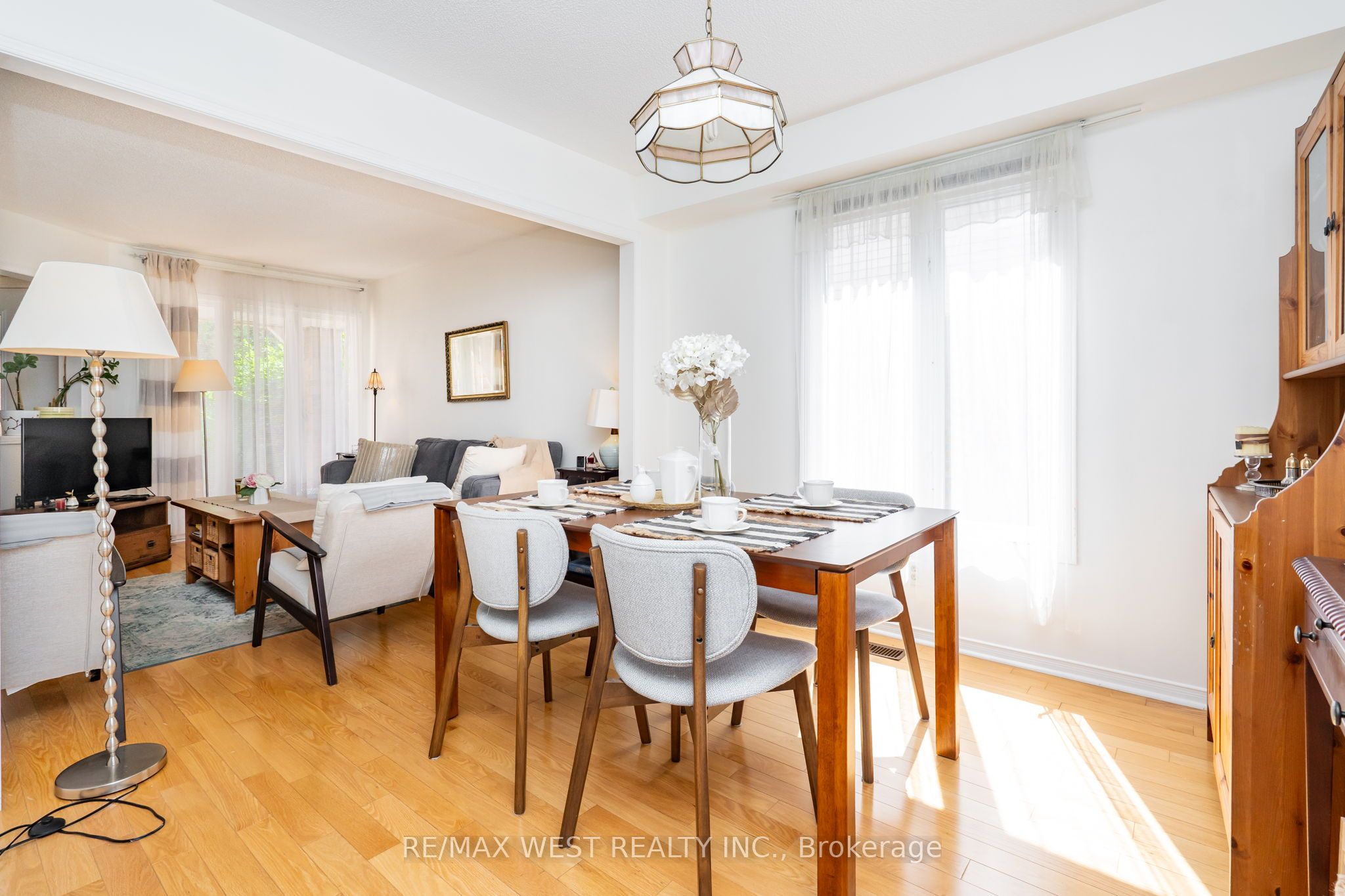 1216 Leewood Drive Property Photo 13