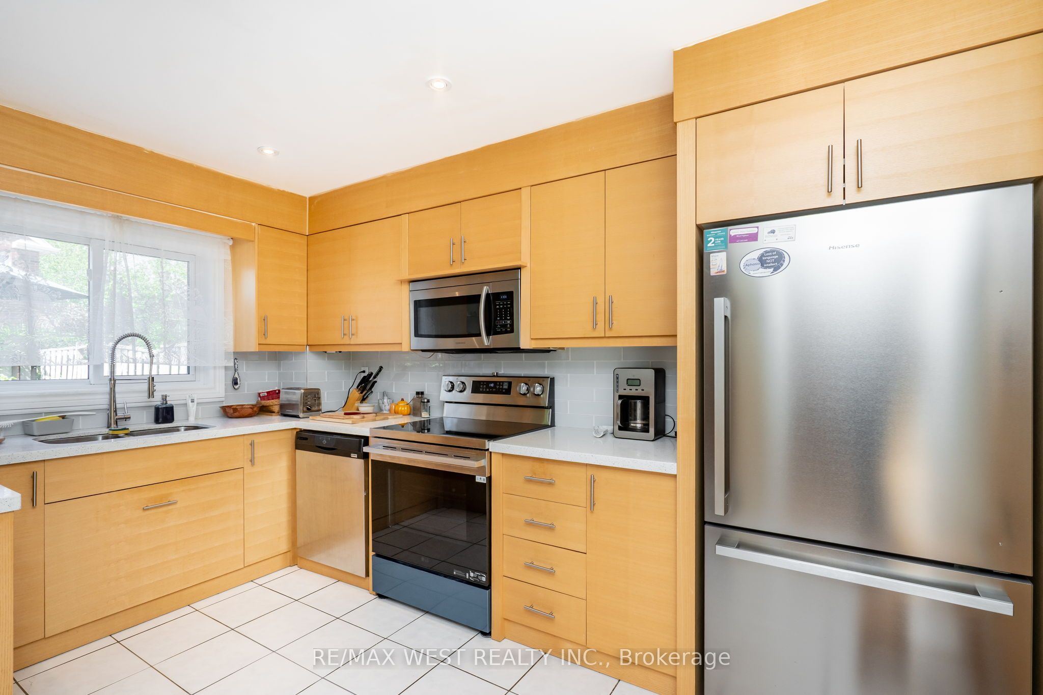 1216 Leewood Drive Property Photo 16