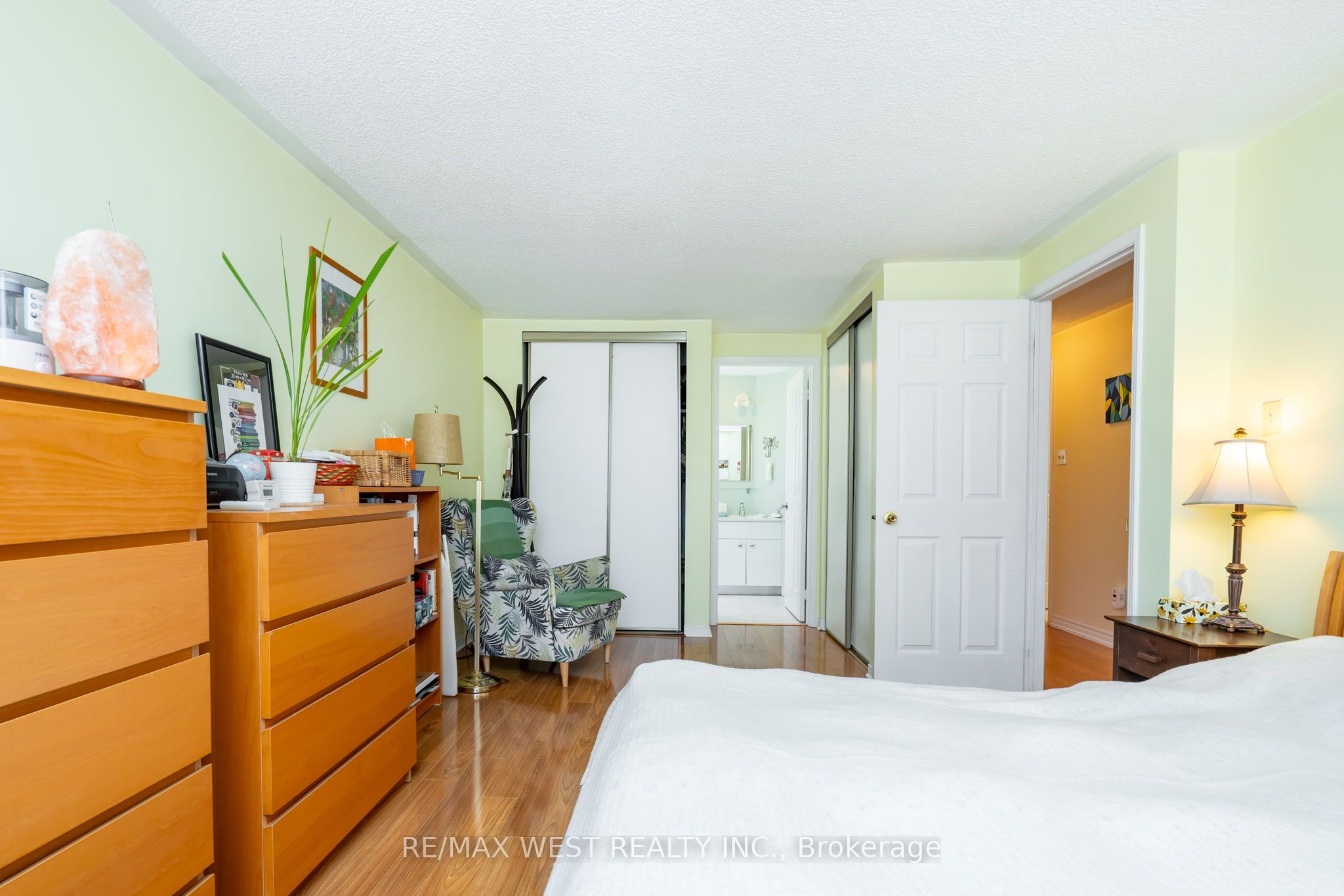 1216 Leewood Drive Property Photo 30