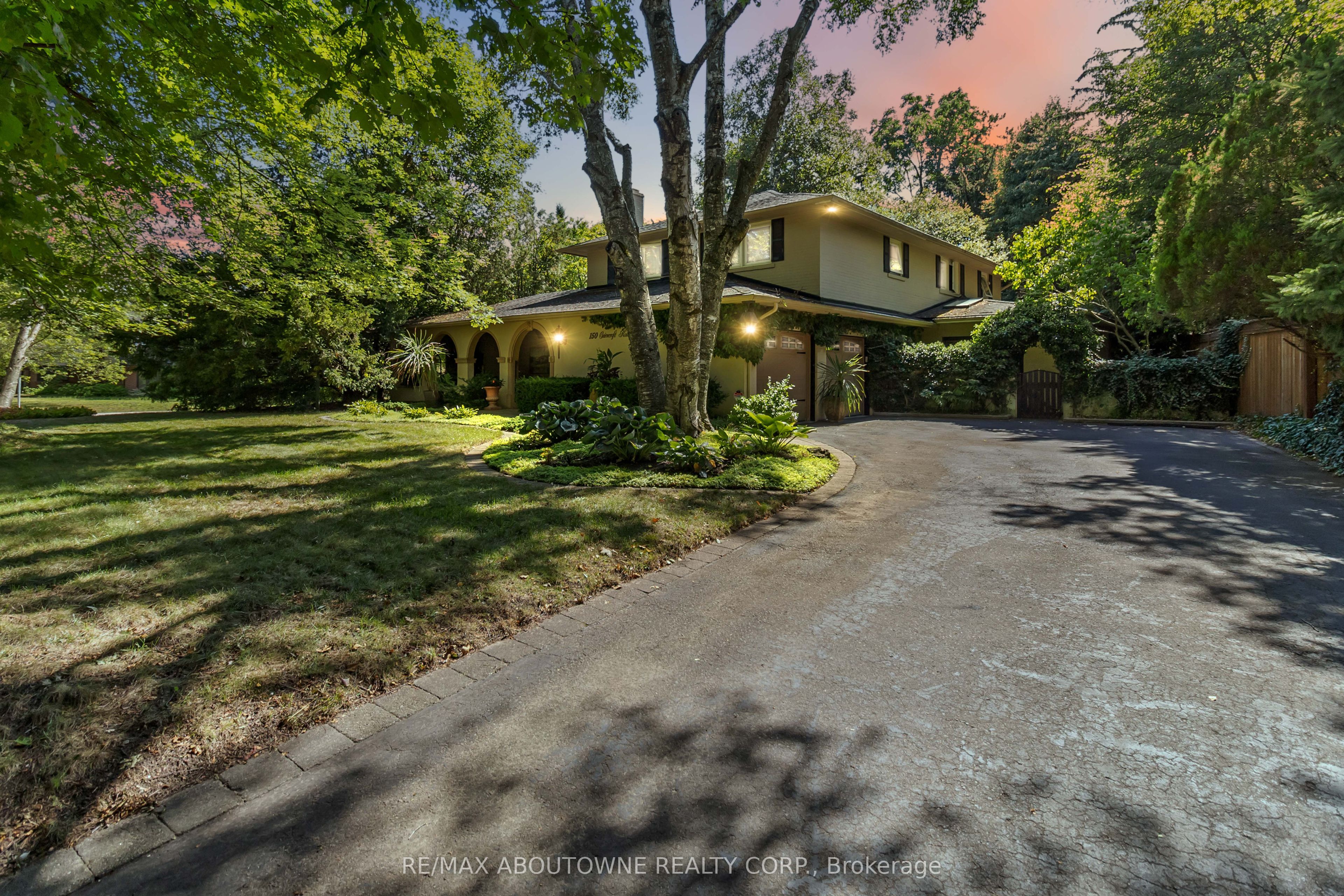 150 Cairncroft Road Property Photo 5