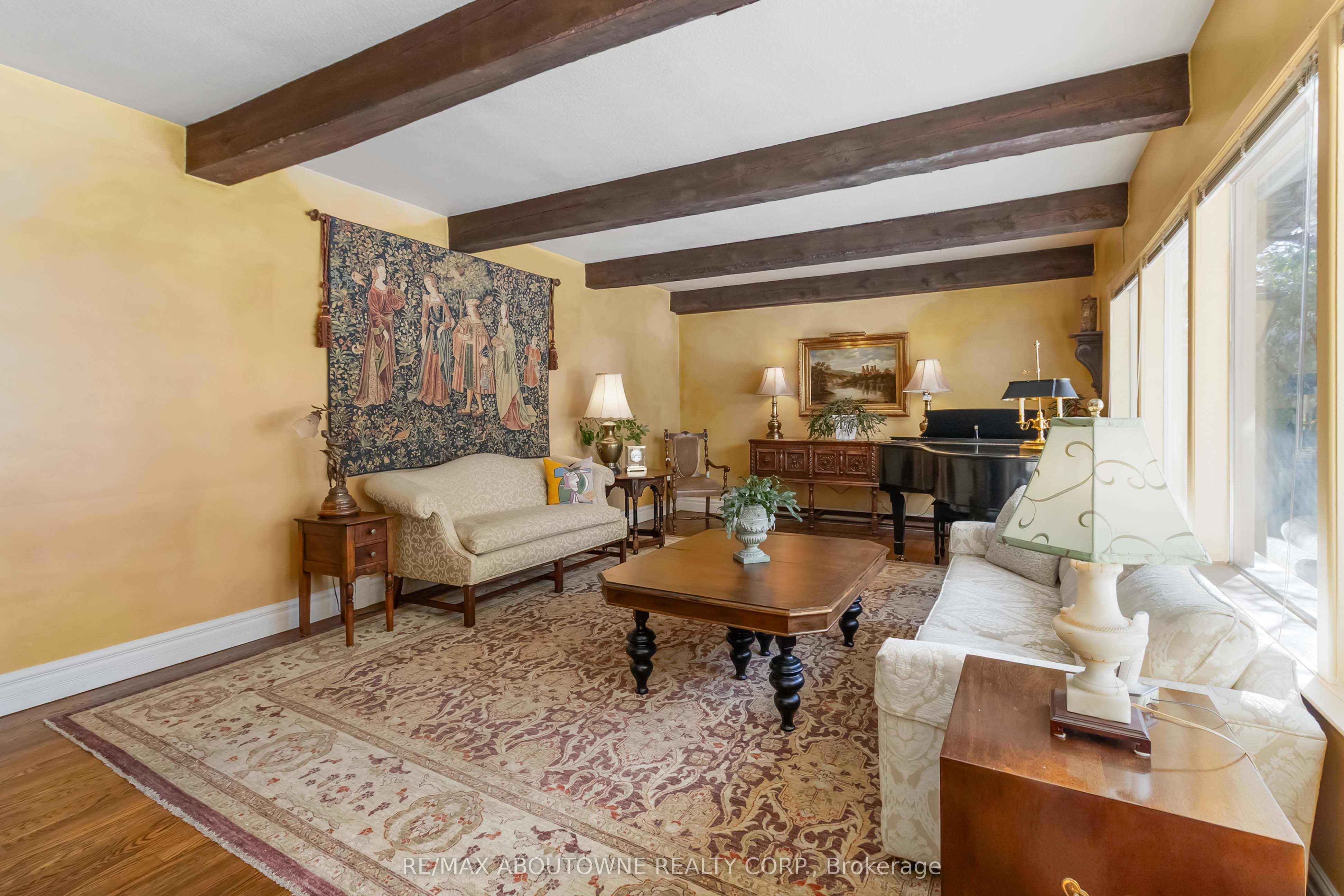 150 Cairncroft Road Property Photo 11