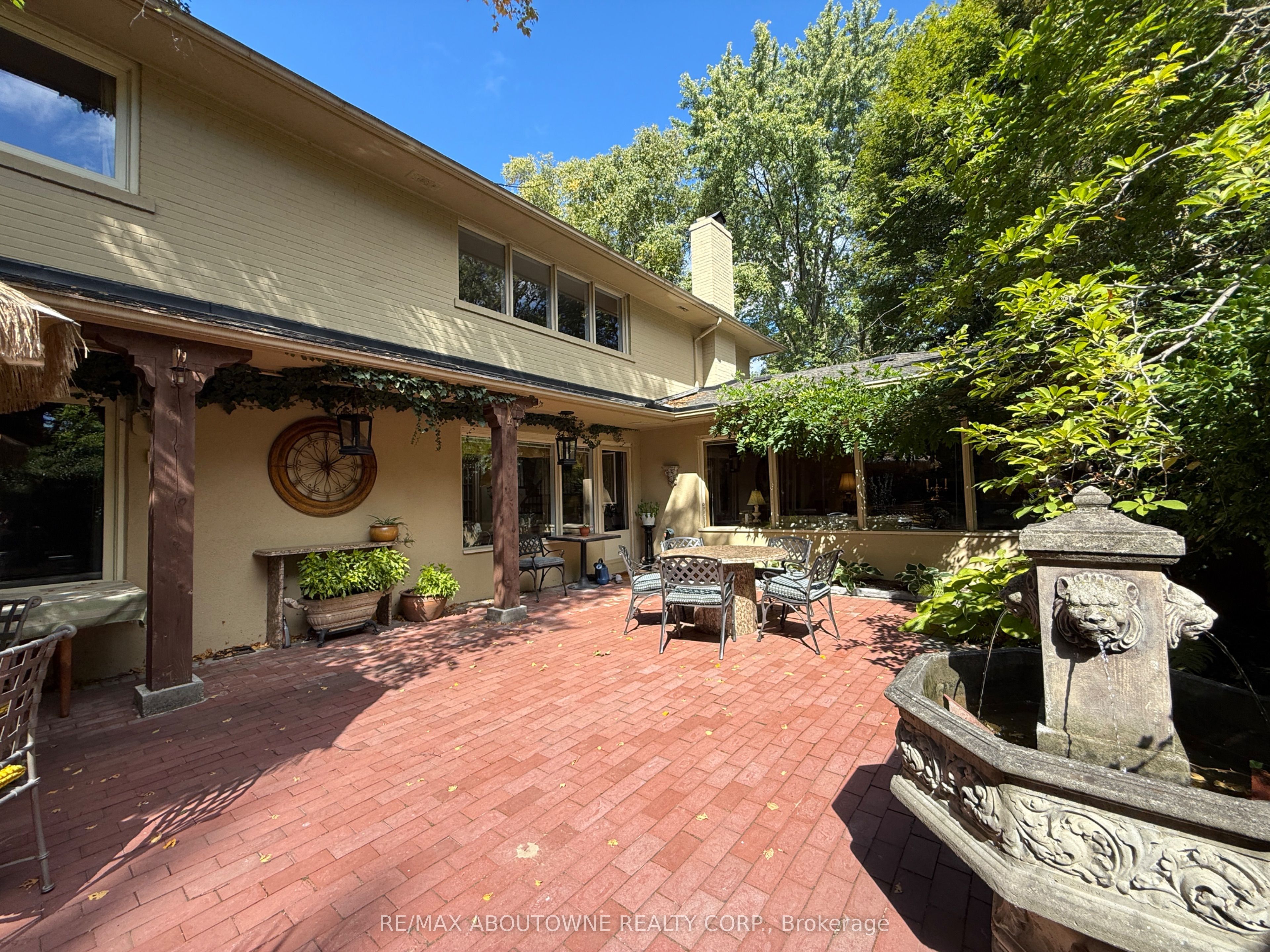 150 Cairncroft Road Property Photo 44