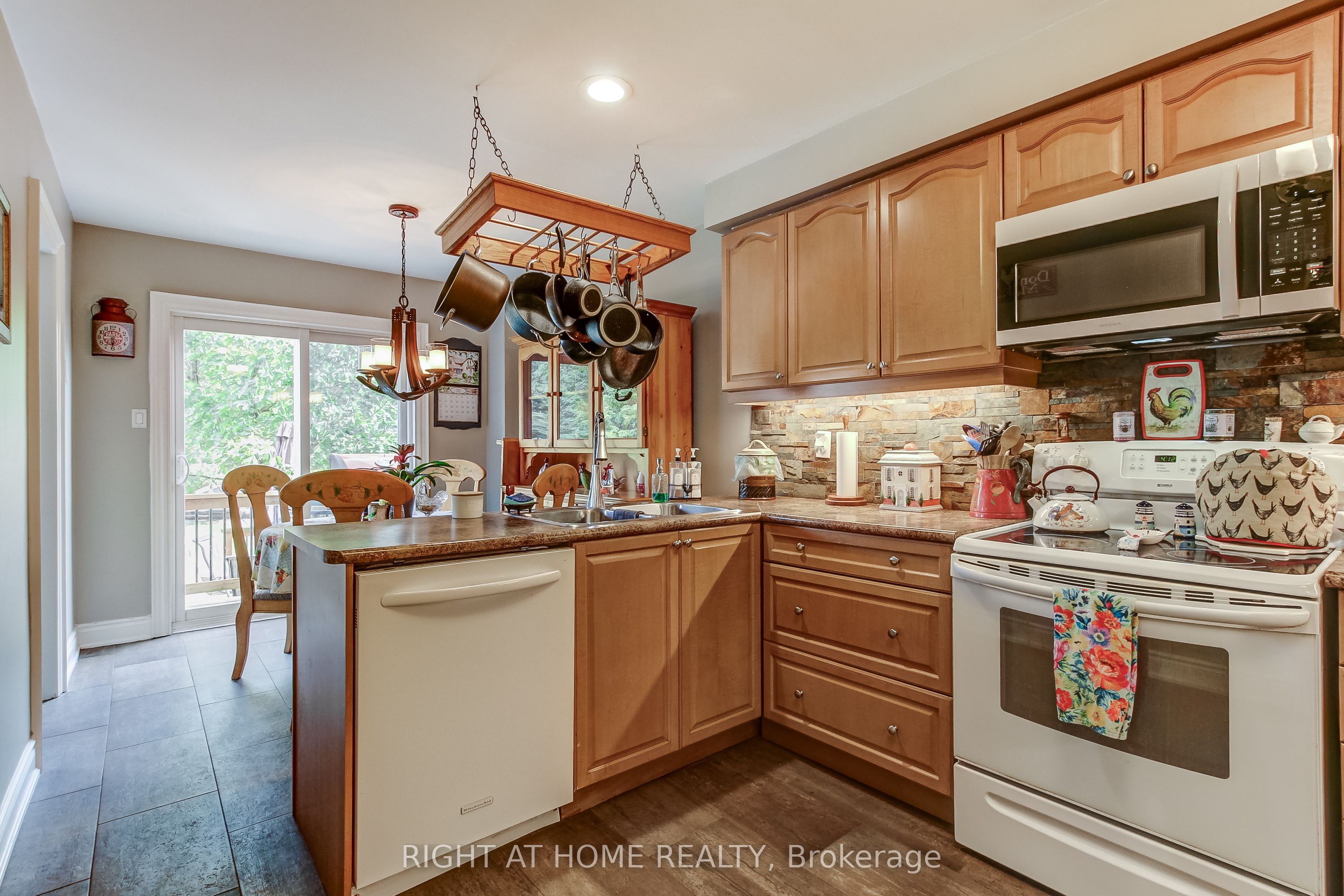 406 Levanna Lane Property Photo 10