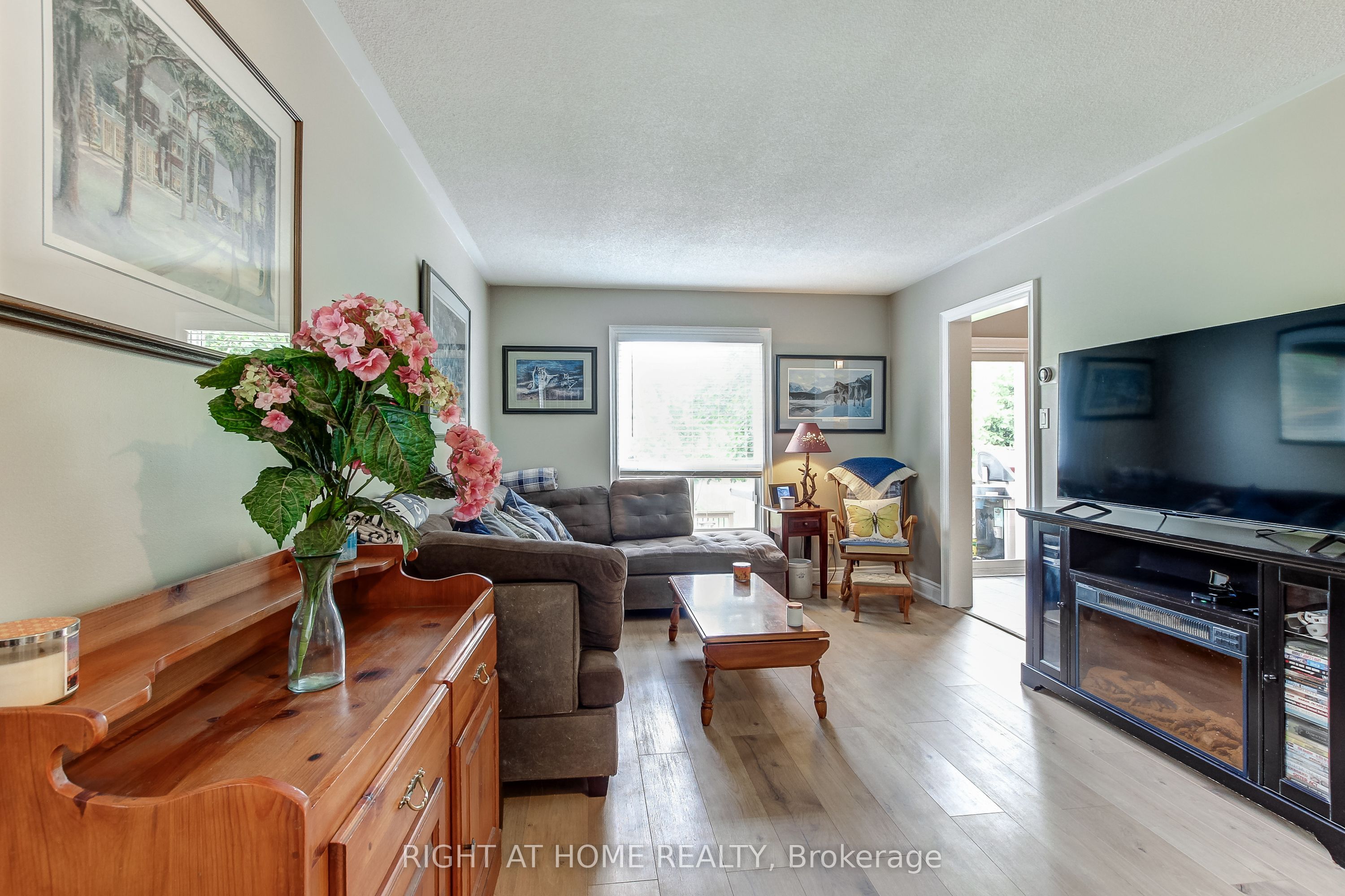 406 Levanna Lane Property Photo 13