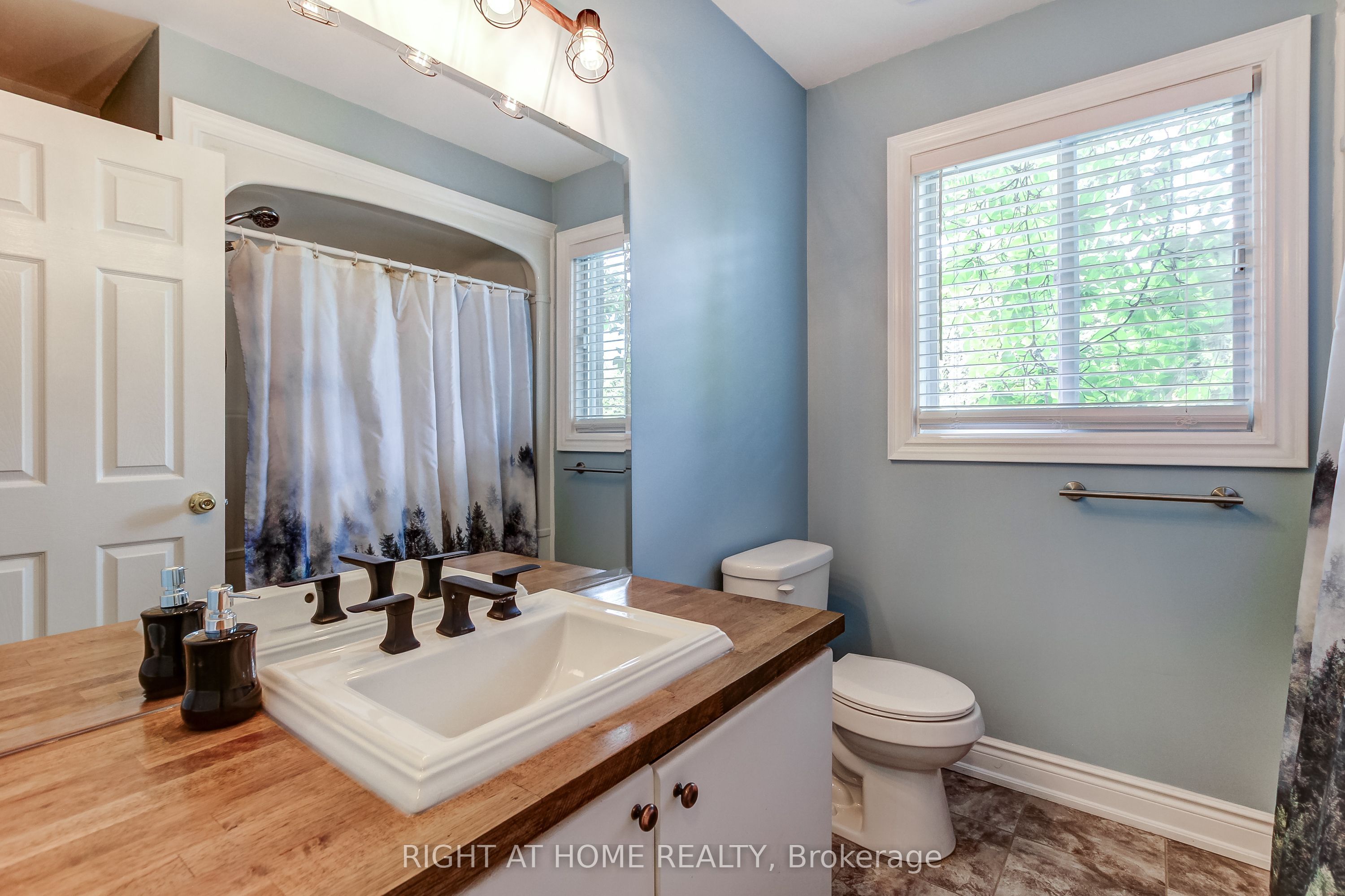 406 Levanna Lane Property Photo 21