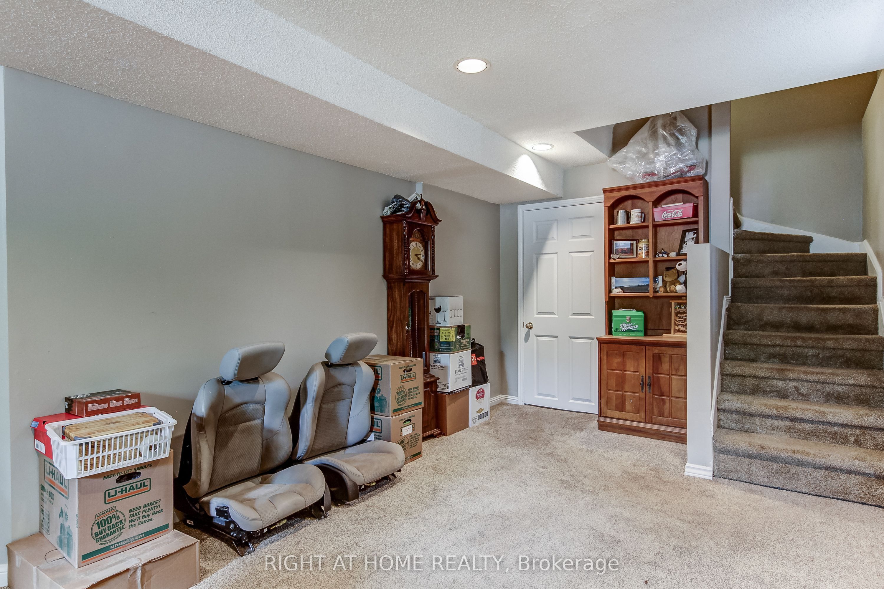 406 Levanna Lane Property Photo 33