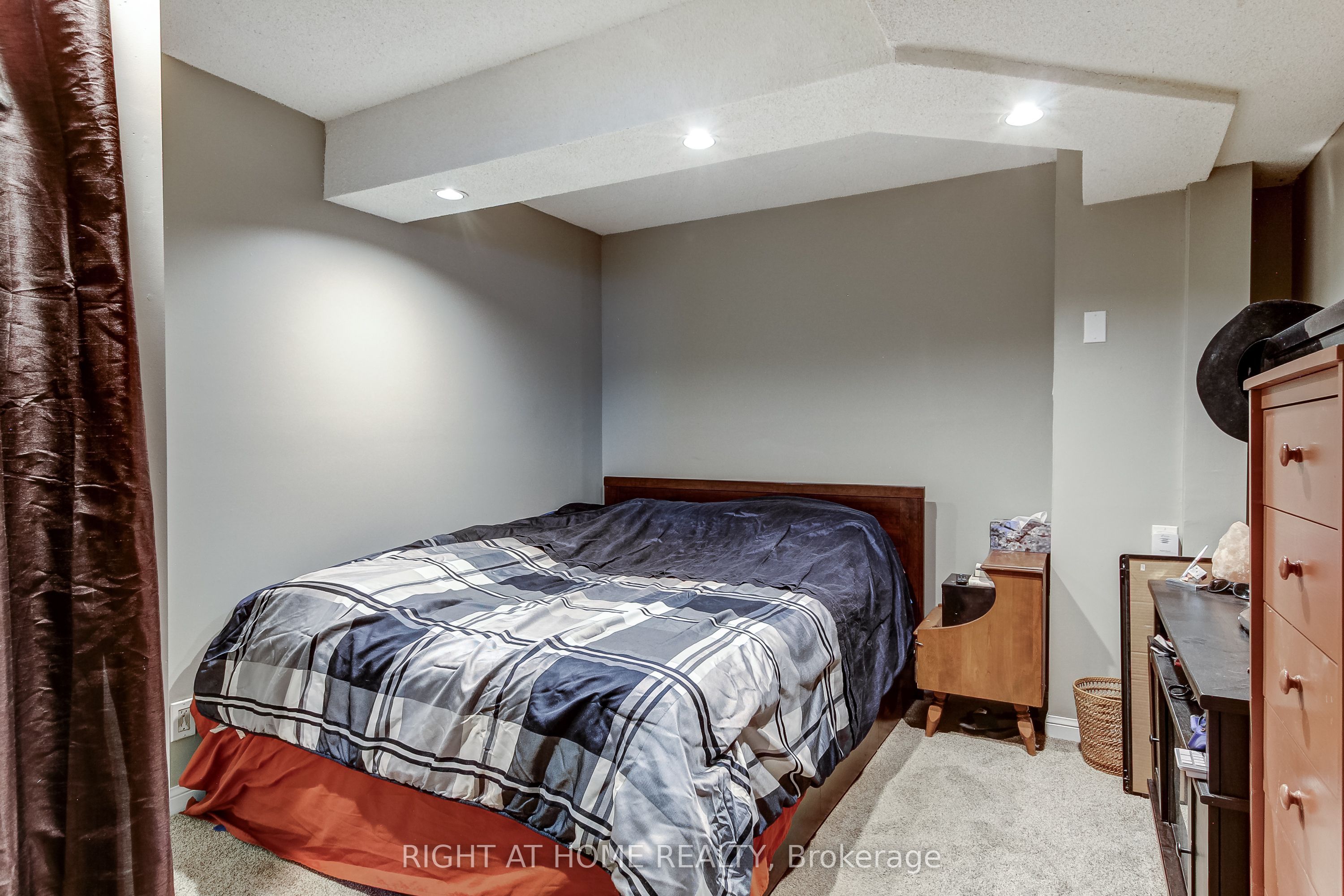 406 Levanna Lane Property Photo 34