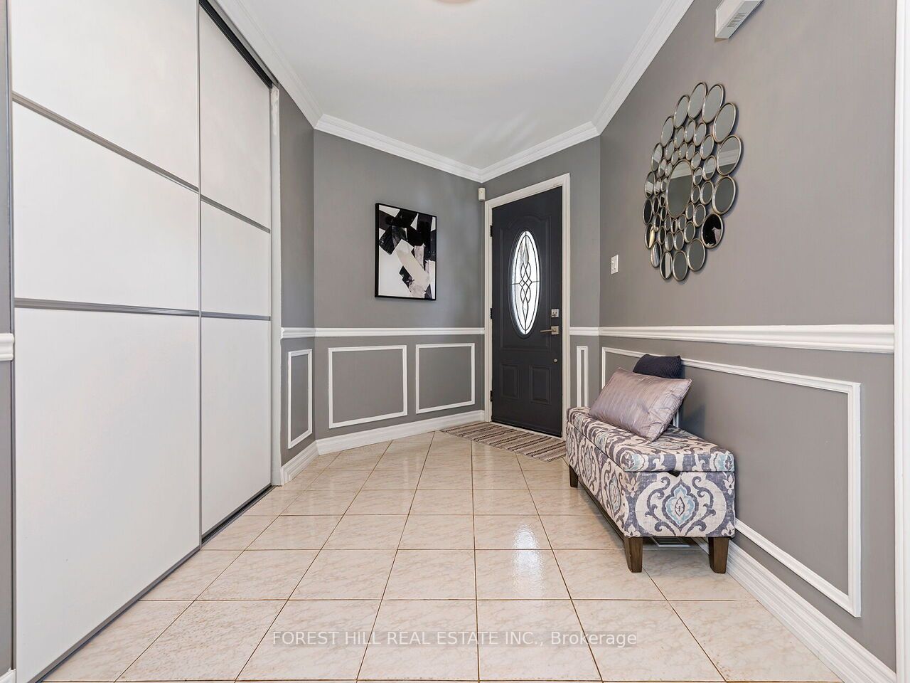 4174 Rossland Crescent Property Photo 4