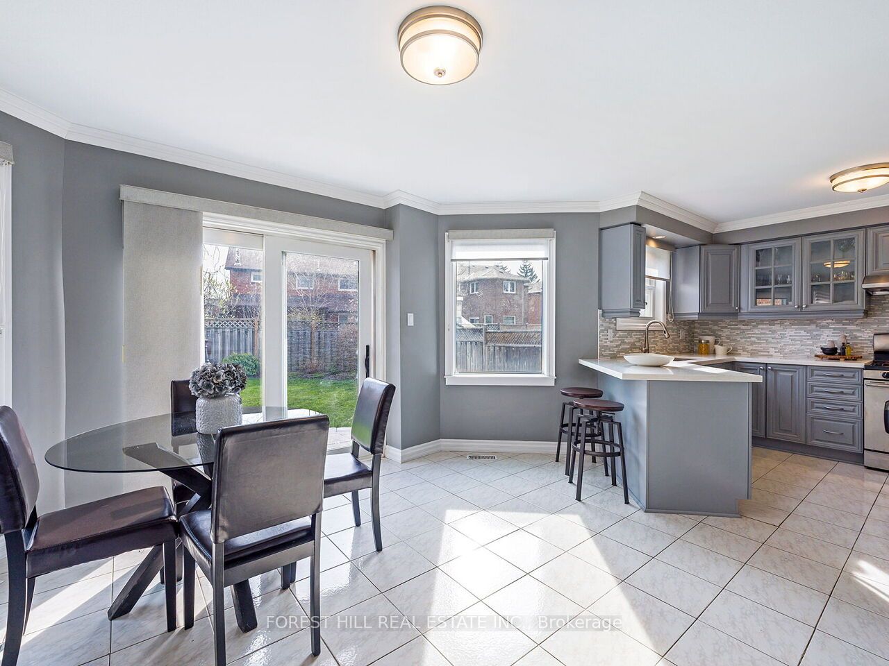 4174 Rossland Crescent Property Photo 13