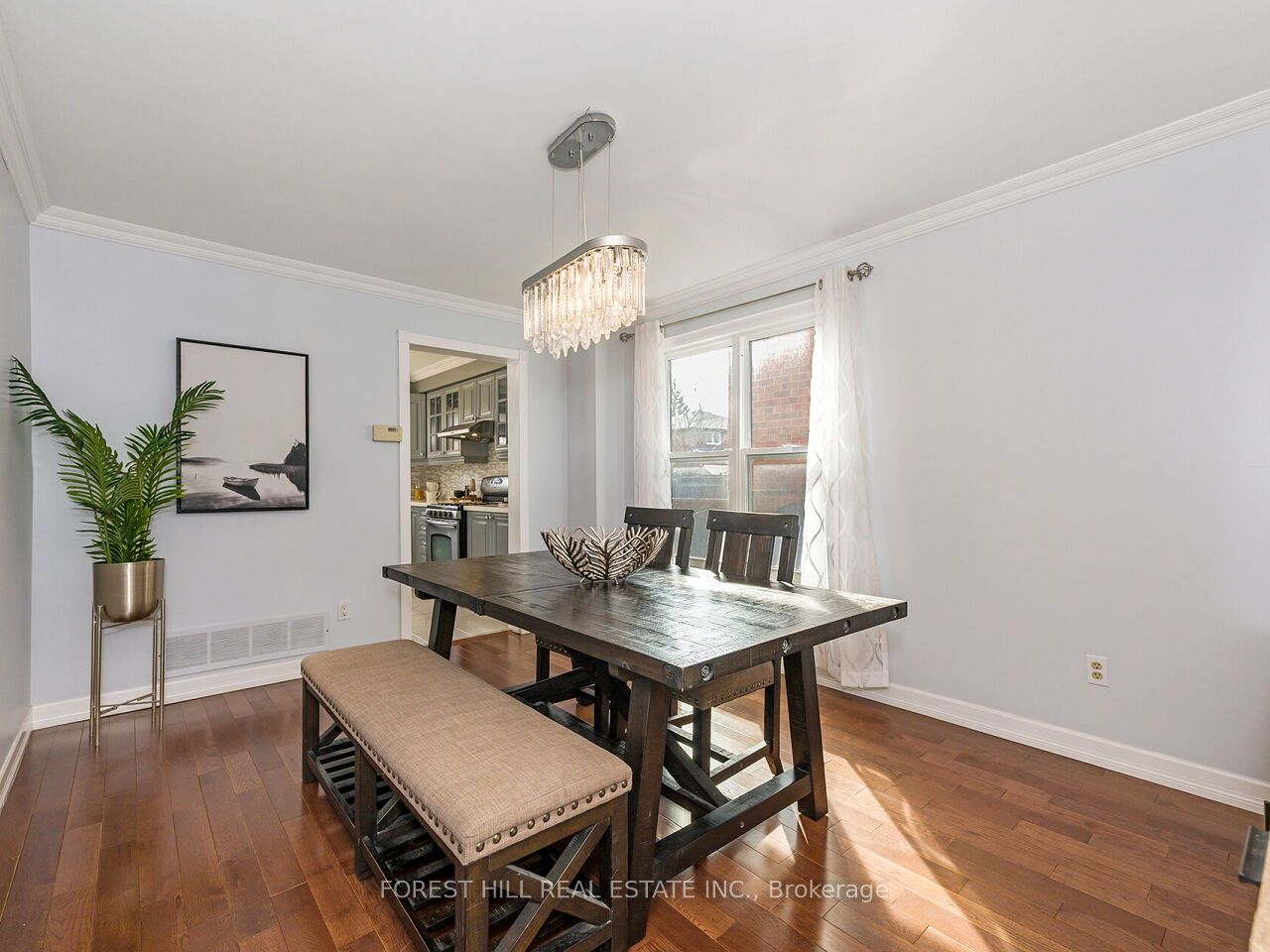4174 Rossland Crescent Property Photo 16