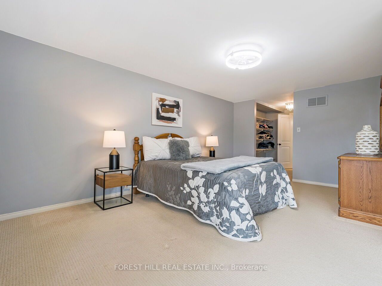 4174 Rossland Crescent Property Photo 19