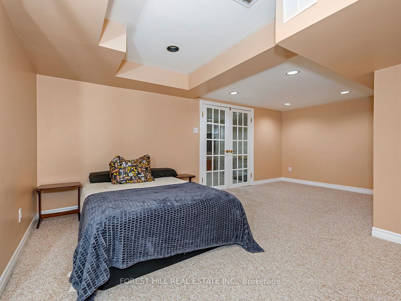 4174 Rossland Crescent Property Photo 31