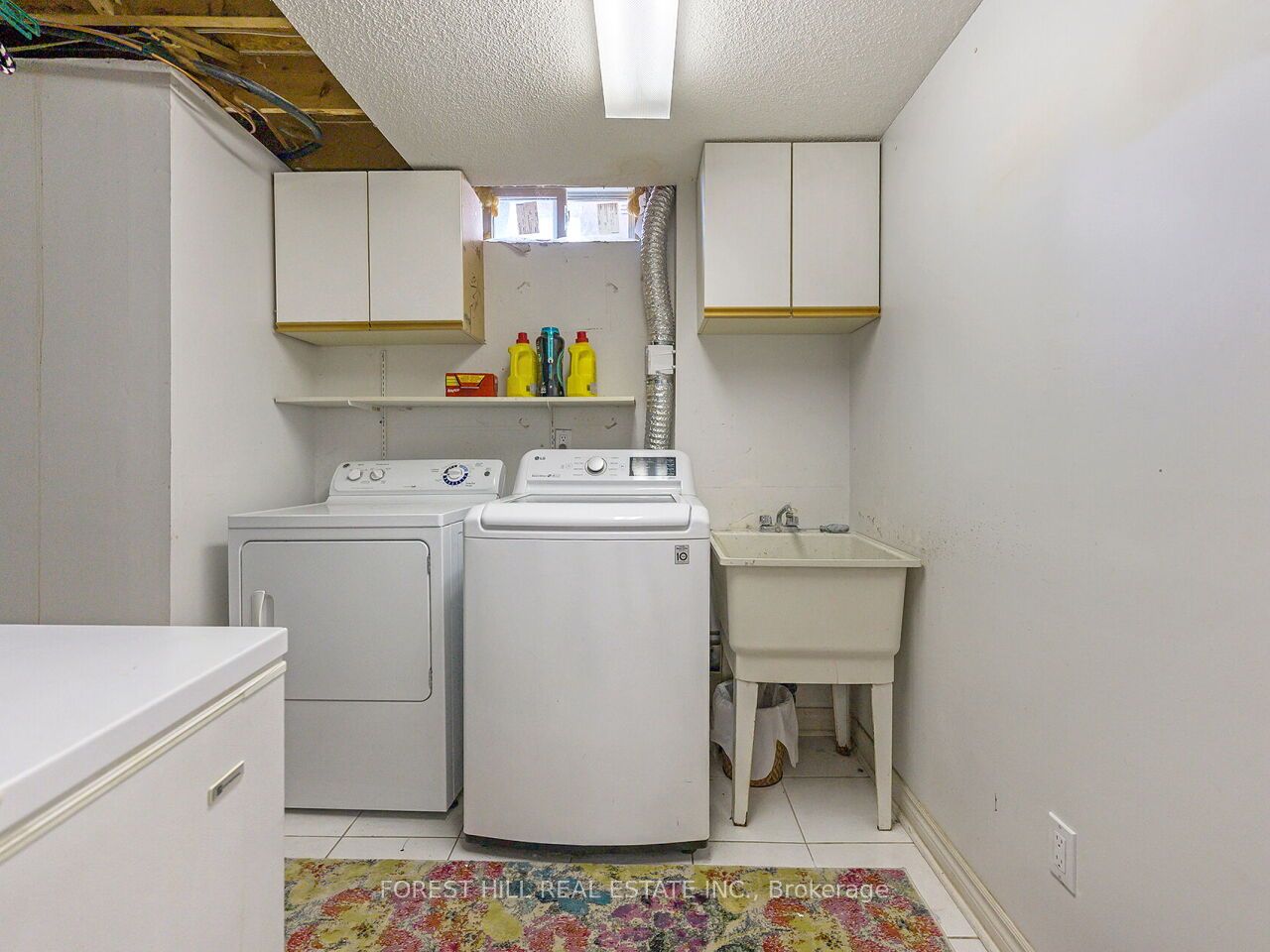 4174 Rossland Crescent Property Photo 34
