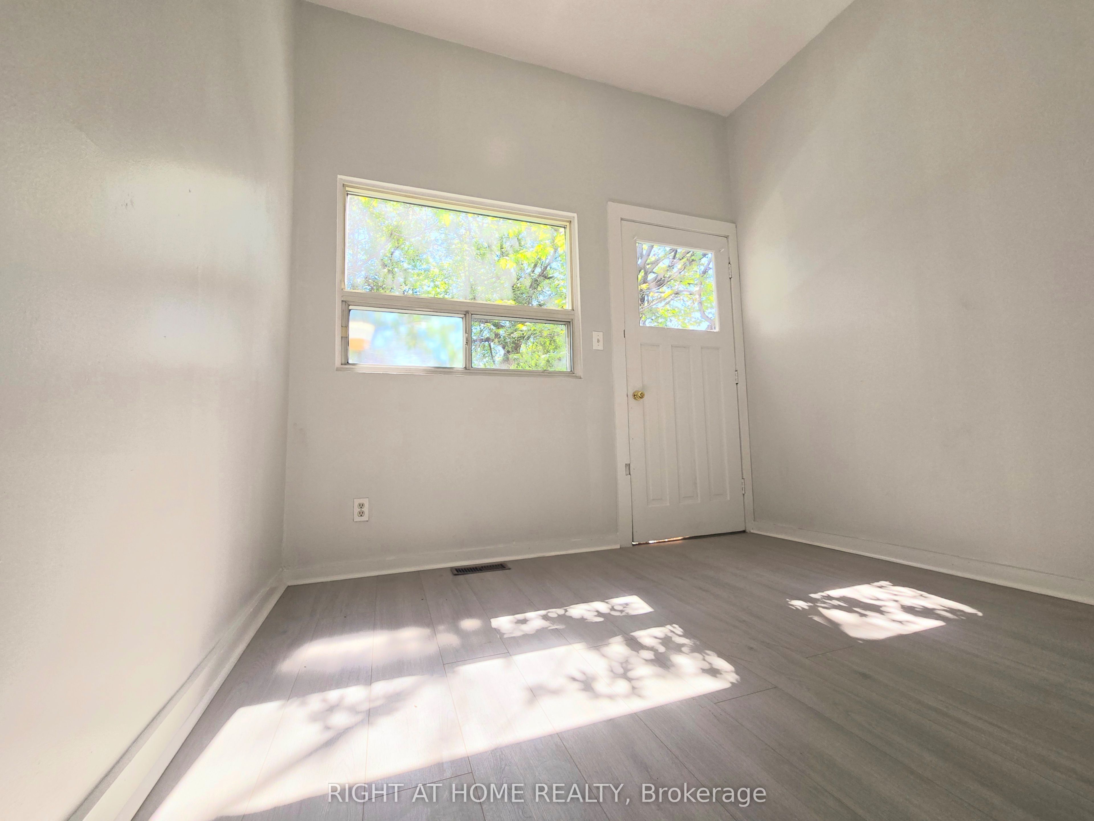 236 Sterling Road Main Property Photo 6