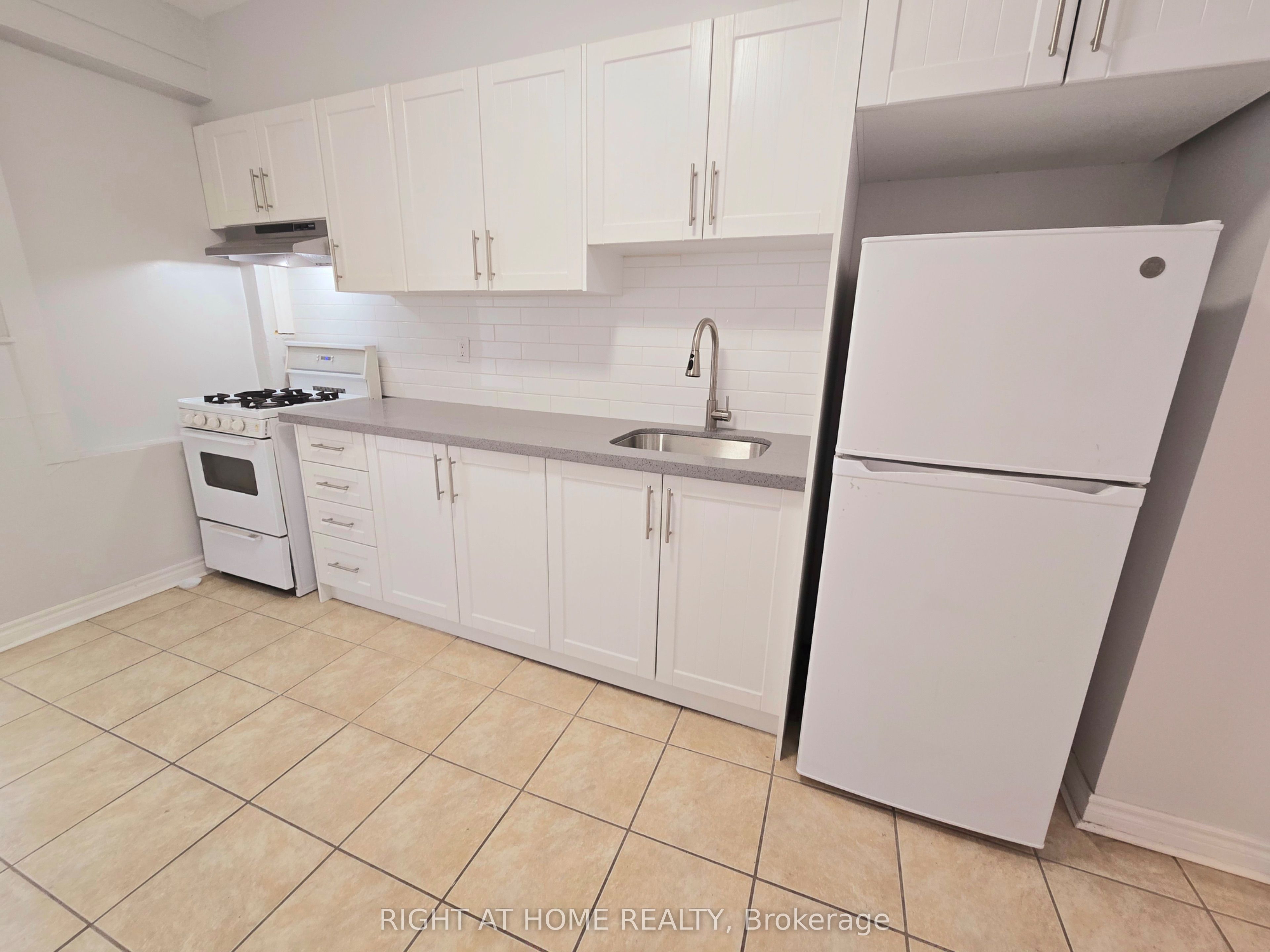 236 Sterling Road Main Property Photo 8