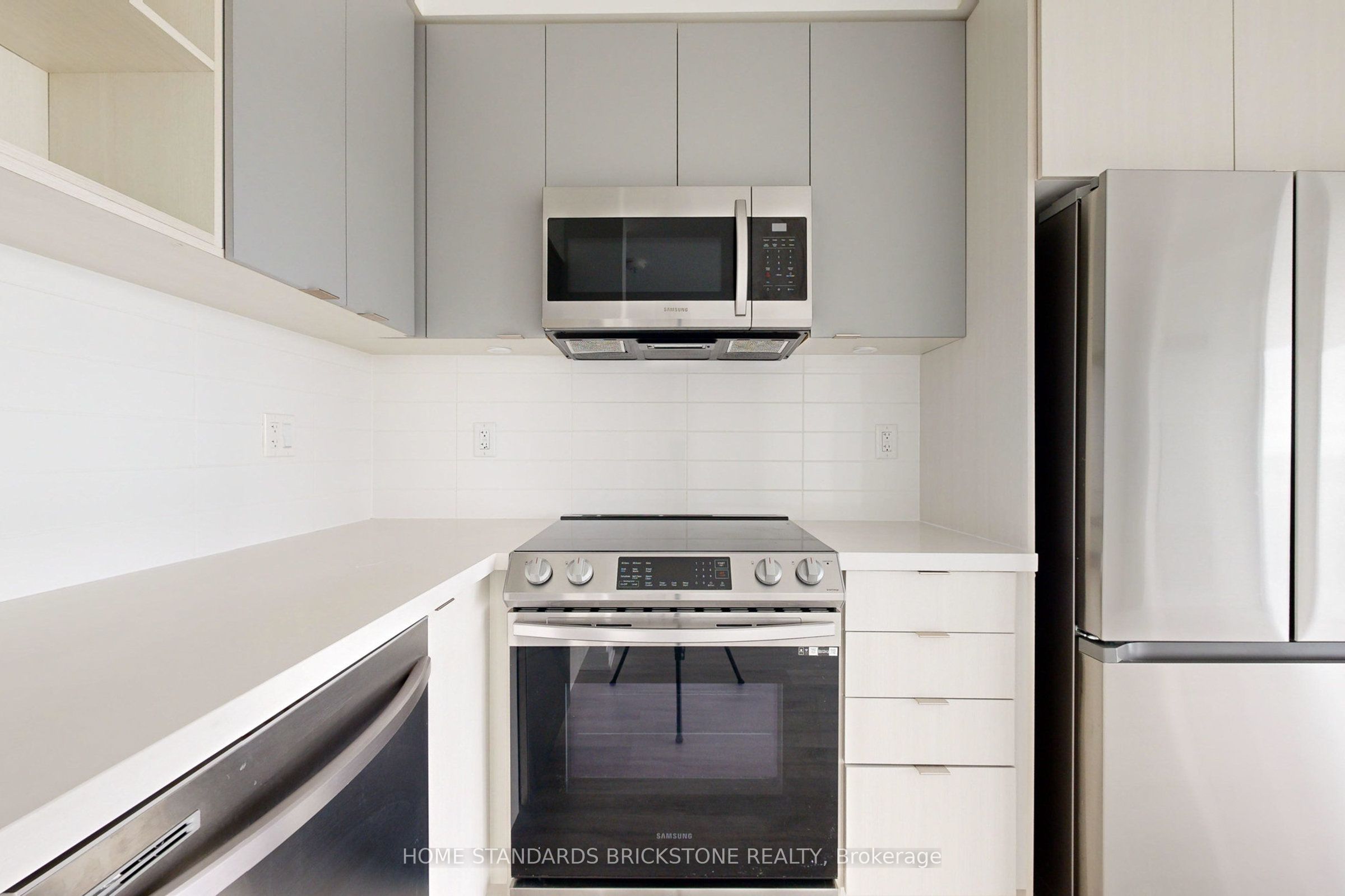 W13420778 Property Photo 10