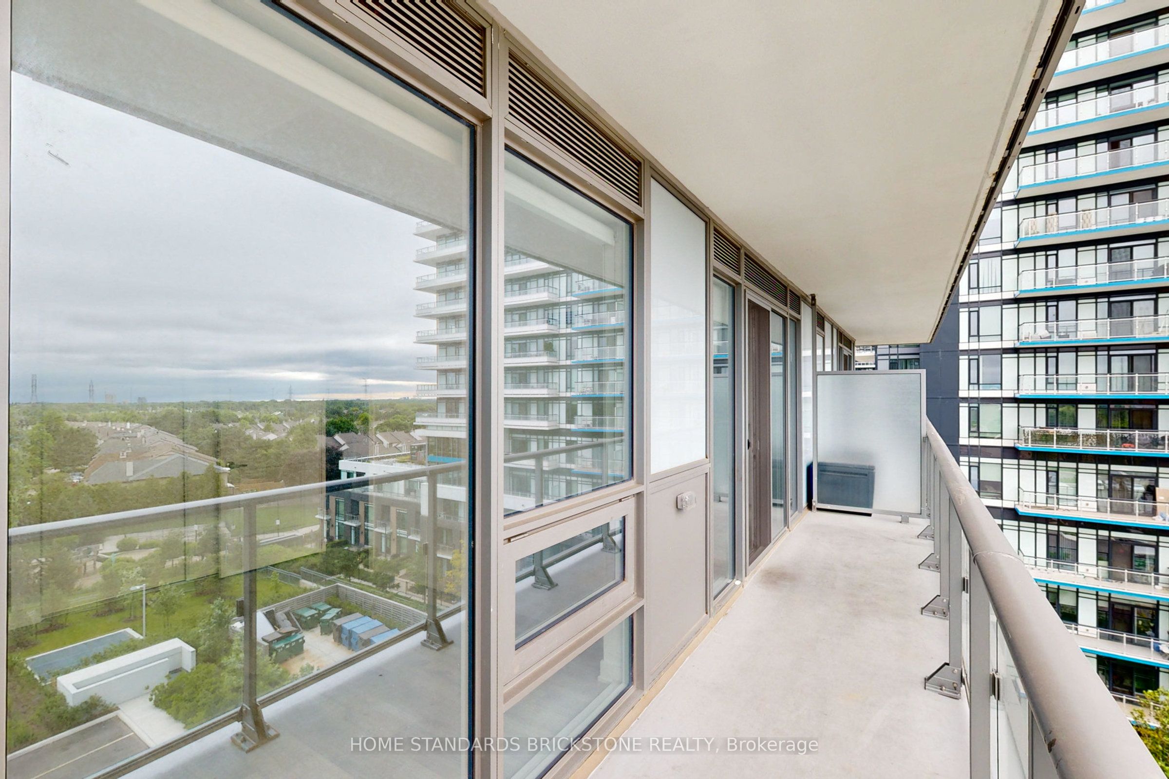 W13420778 Property Photo 25