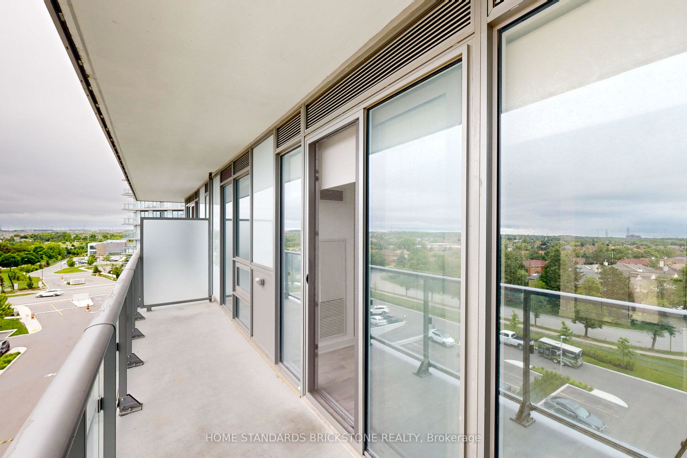 W13420778 Property Photo 26