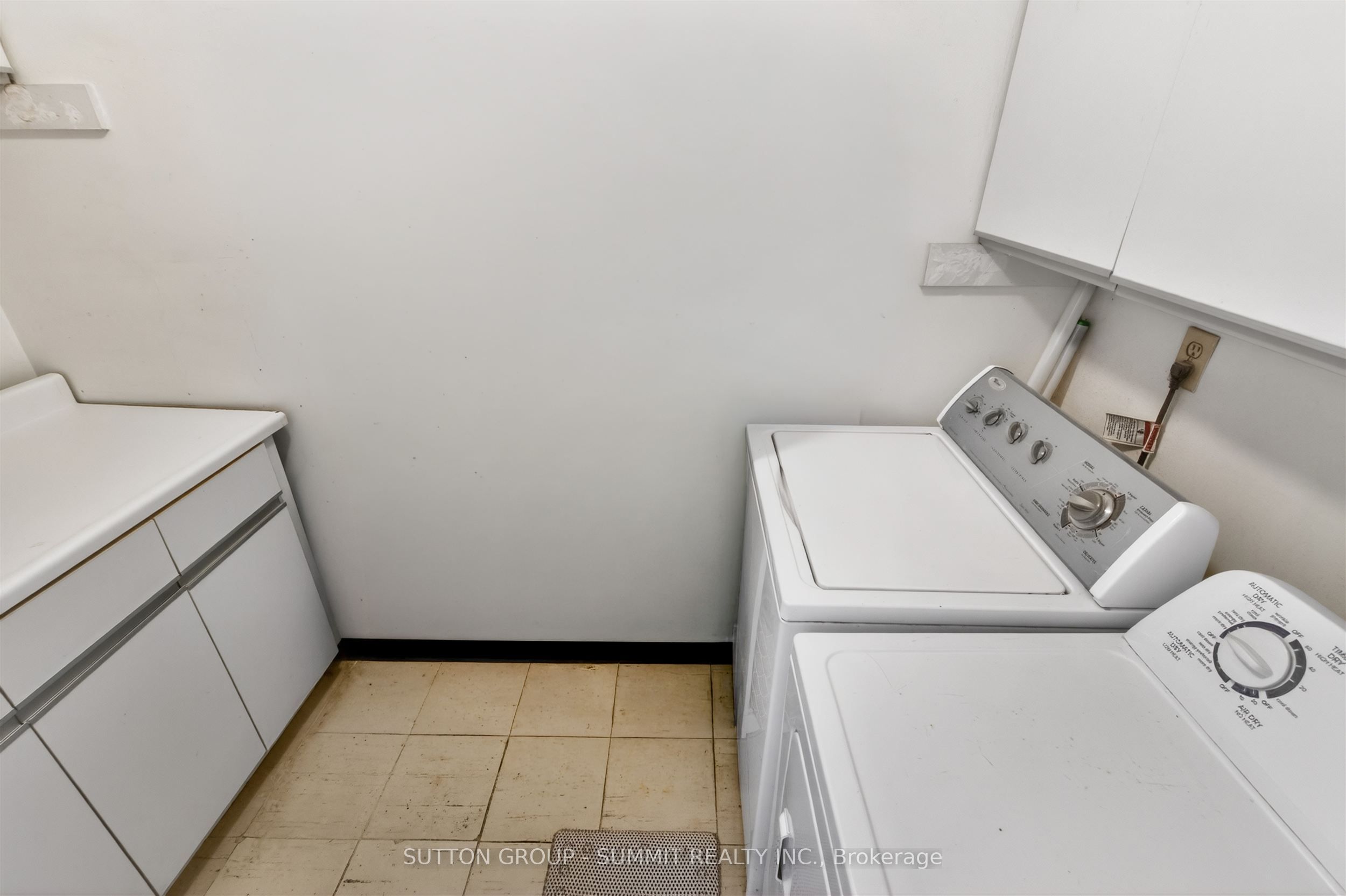 1535 Lakeshore Road E 1606 Property Photo 18