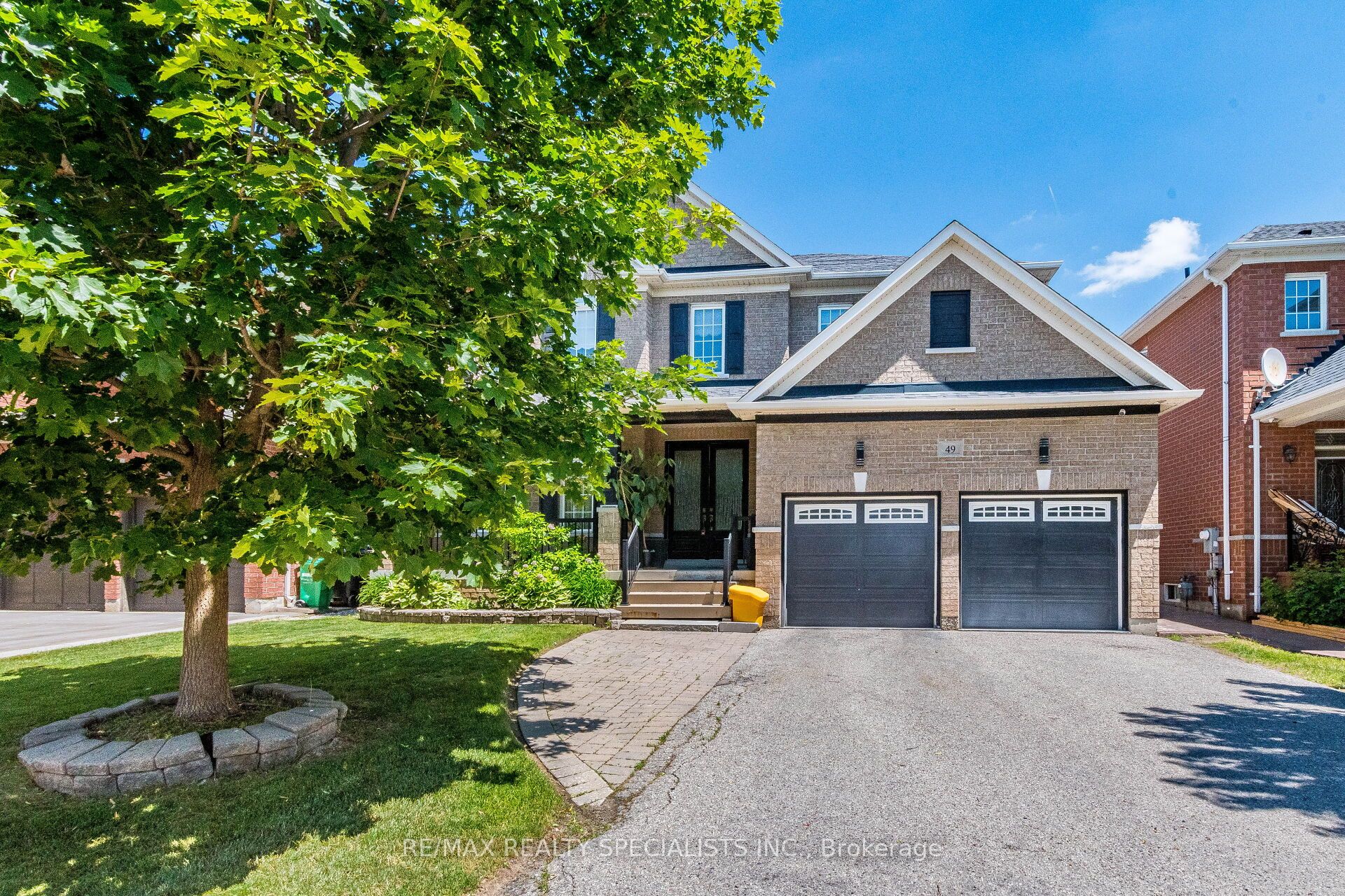 49 Maisonneuve Boulevard Property Photo 2