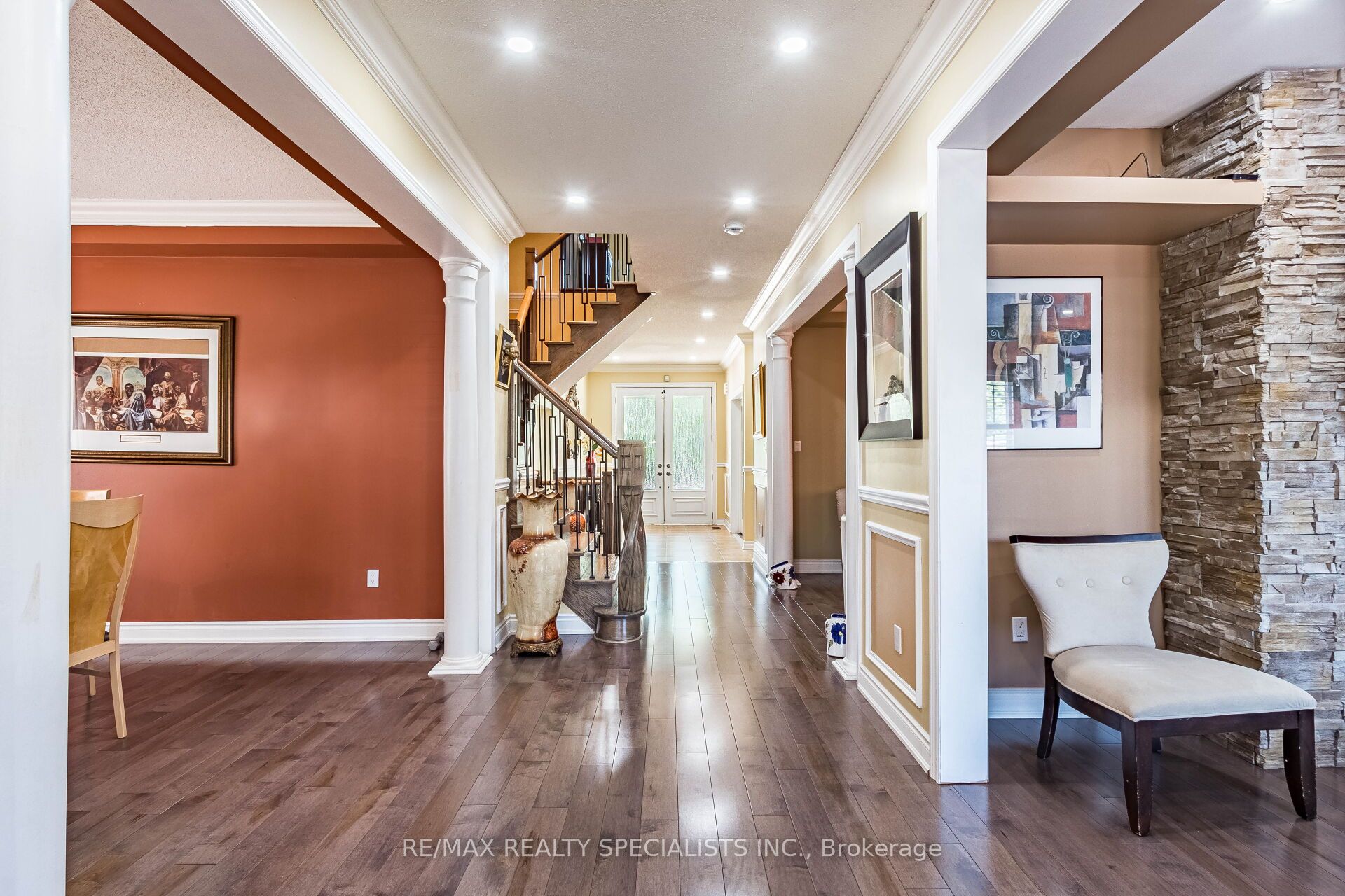 49 Maisonneuve Boulevard Property Photo 9