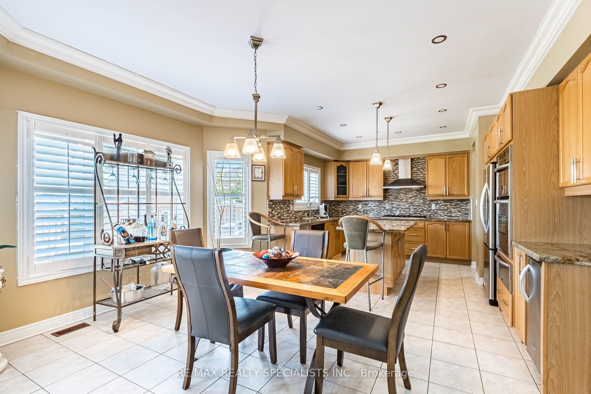 49 Maisonneuve Boulevard Property Photo 18