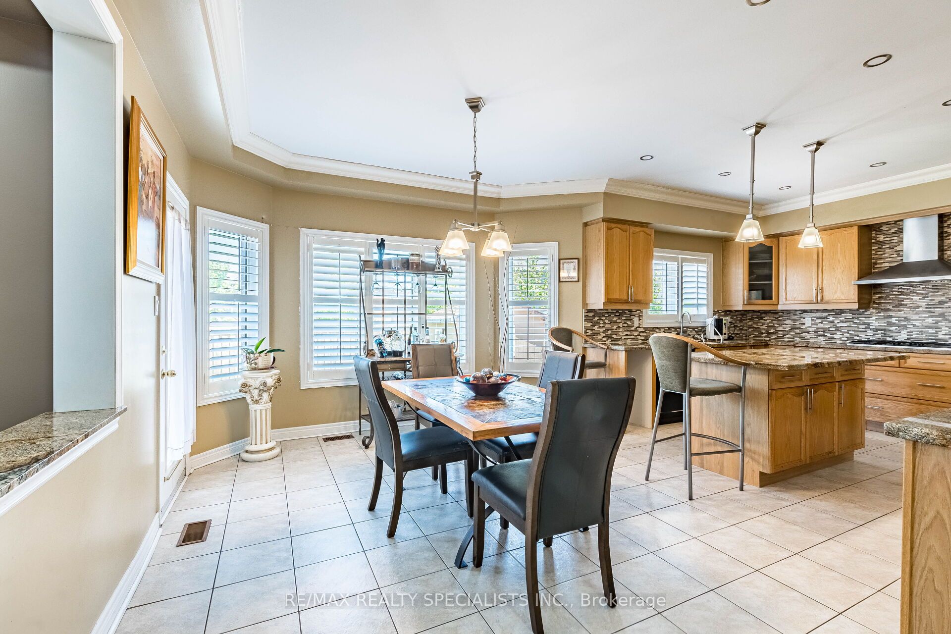 49 Maisonneuve Boulevard Property Photo 19