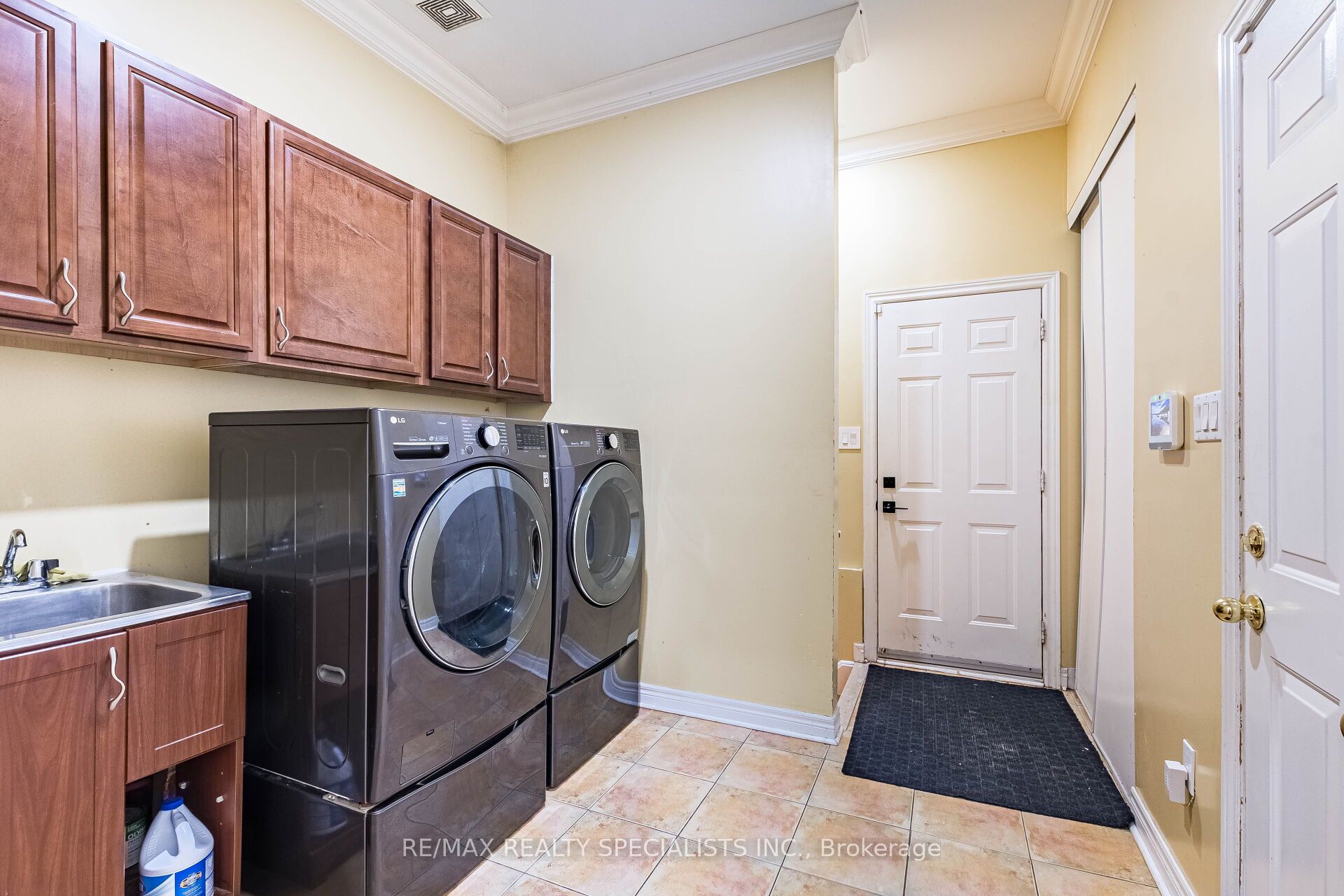 49 Maisonneuve Boulevard Property Photo 25