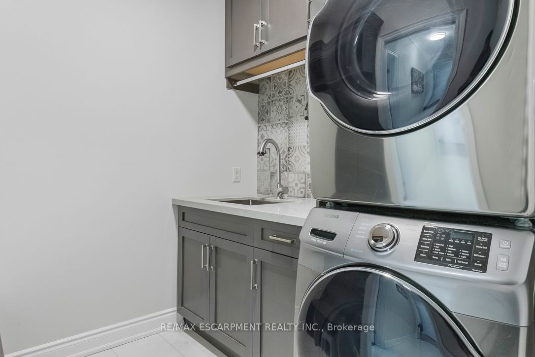 519 Hancock Way Property Photo 21