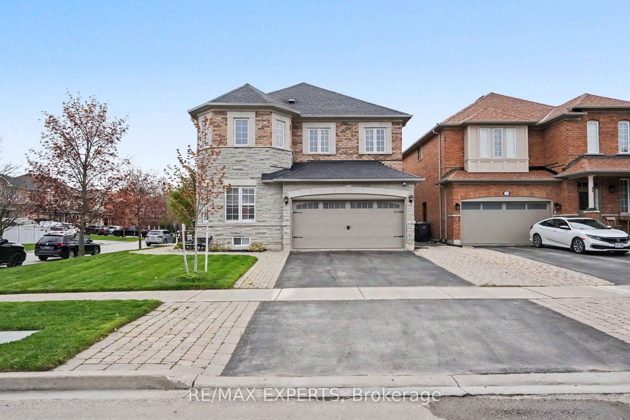 2 Ironhorse Crescent
