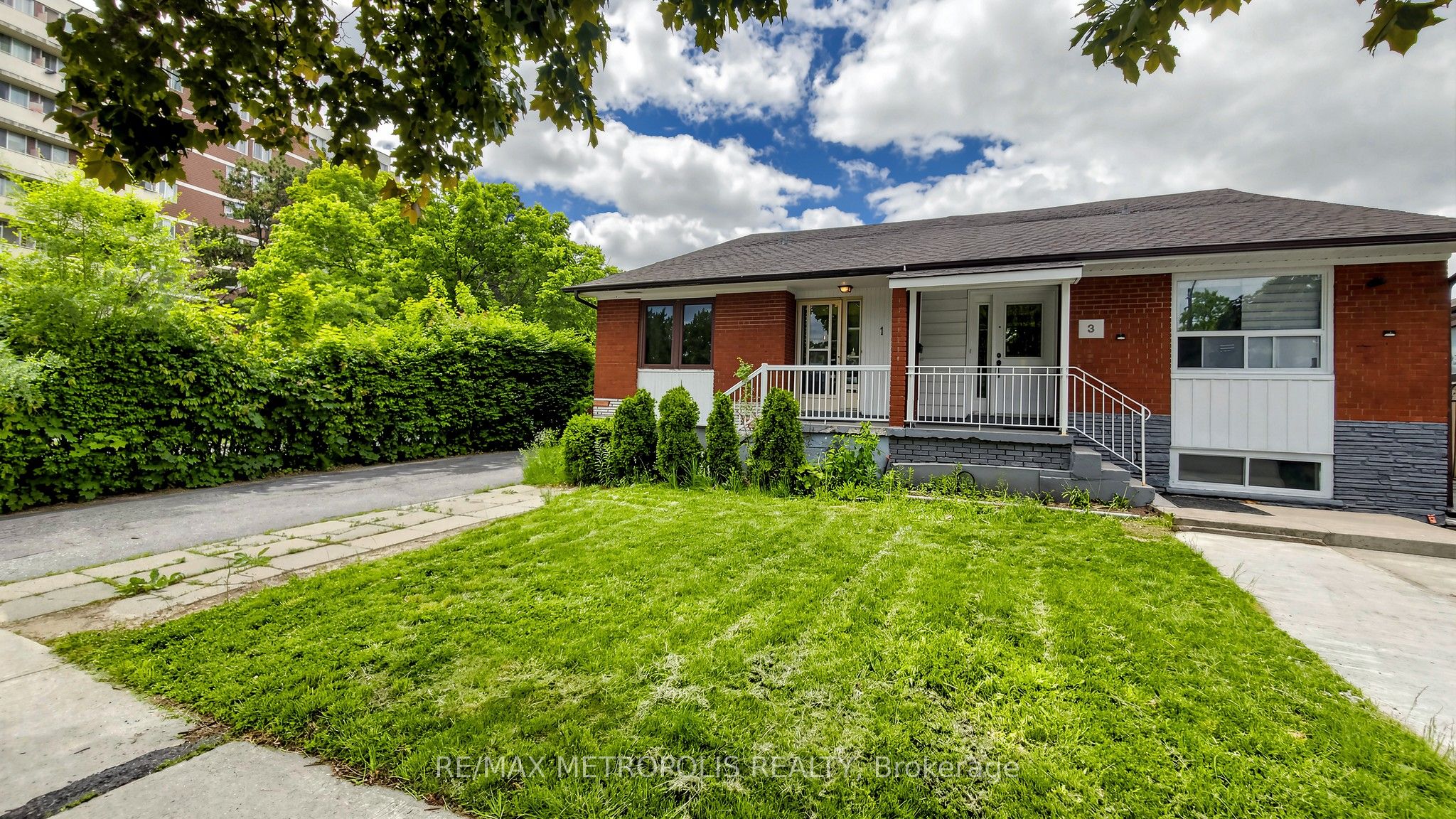 1 Council Crescent Property Photo 2