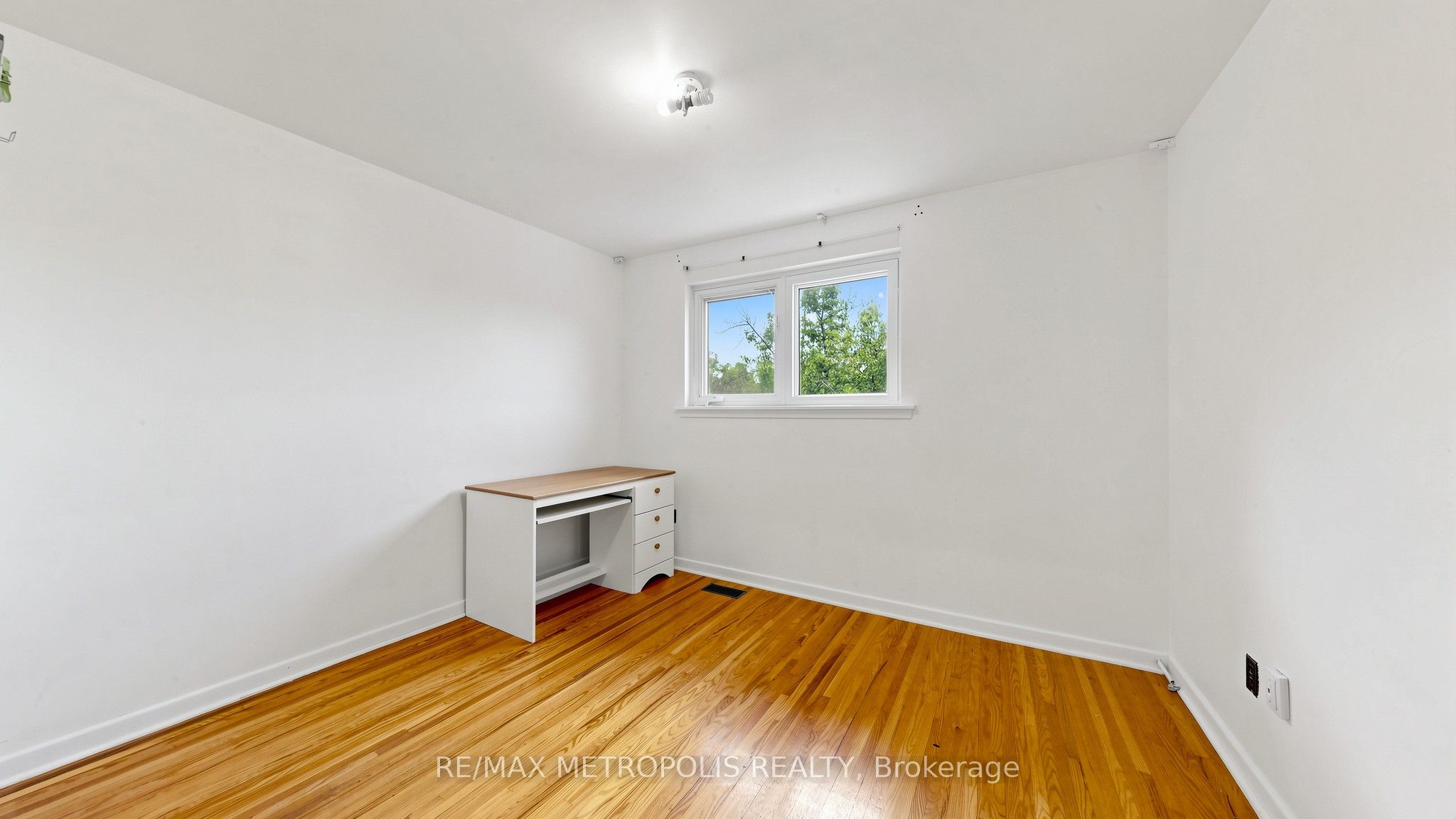 1 Council Crescent Property Photo 16