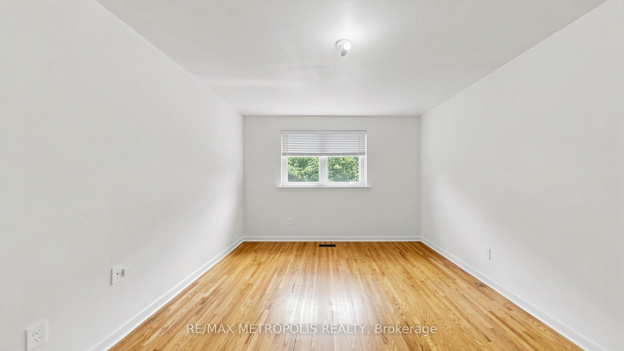 1 Council Crescent Property Photo 20