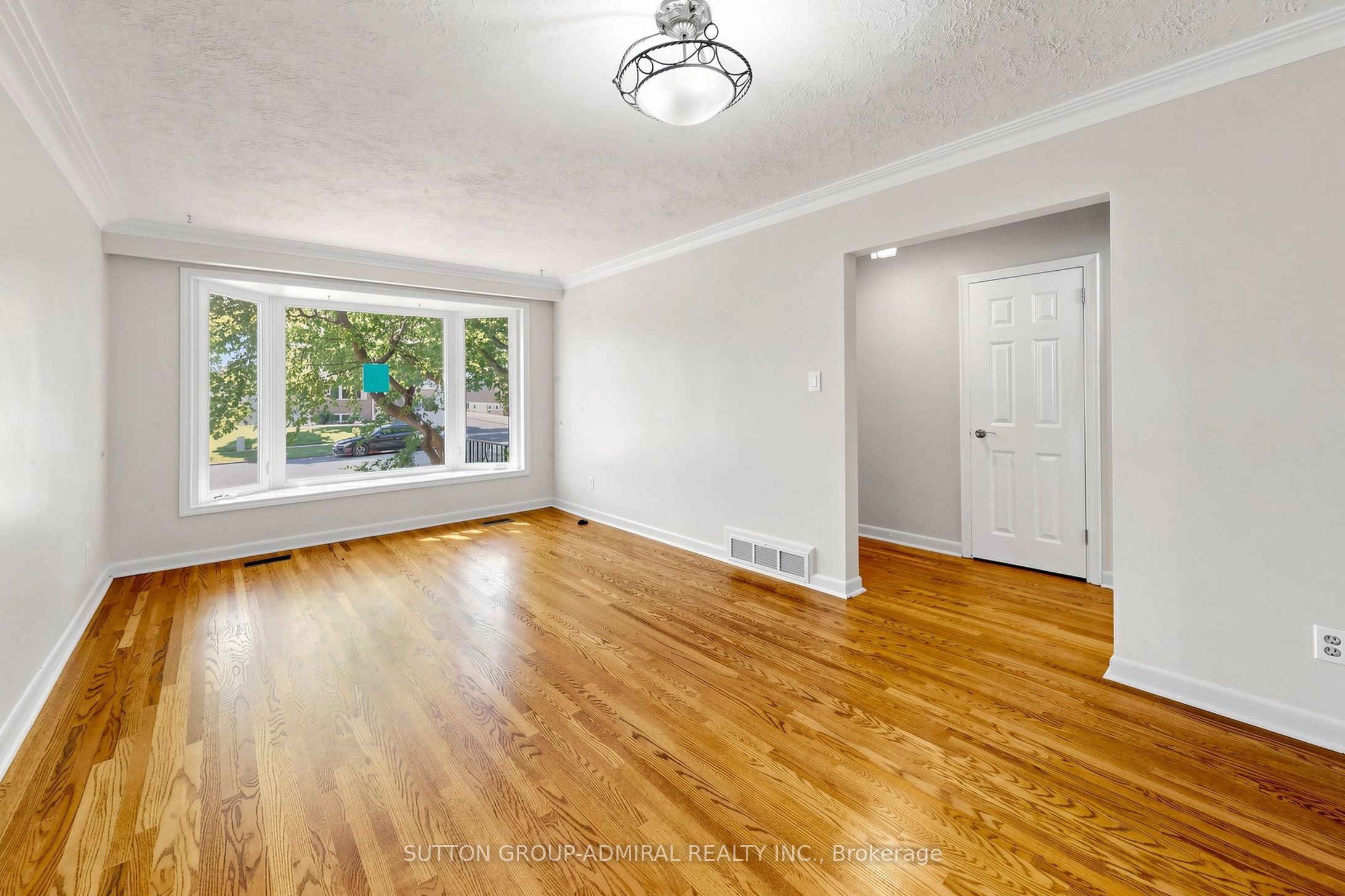 34 Paragon Road Property Photo 3