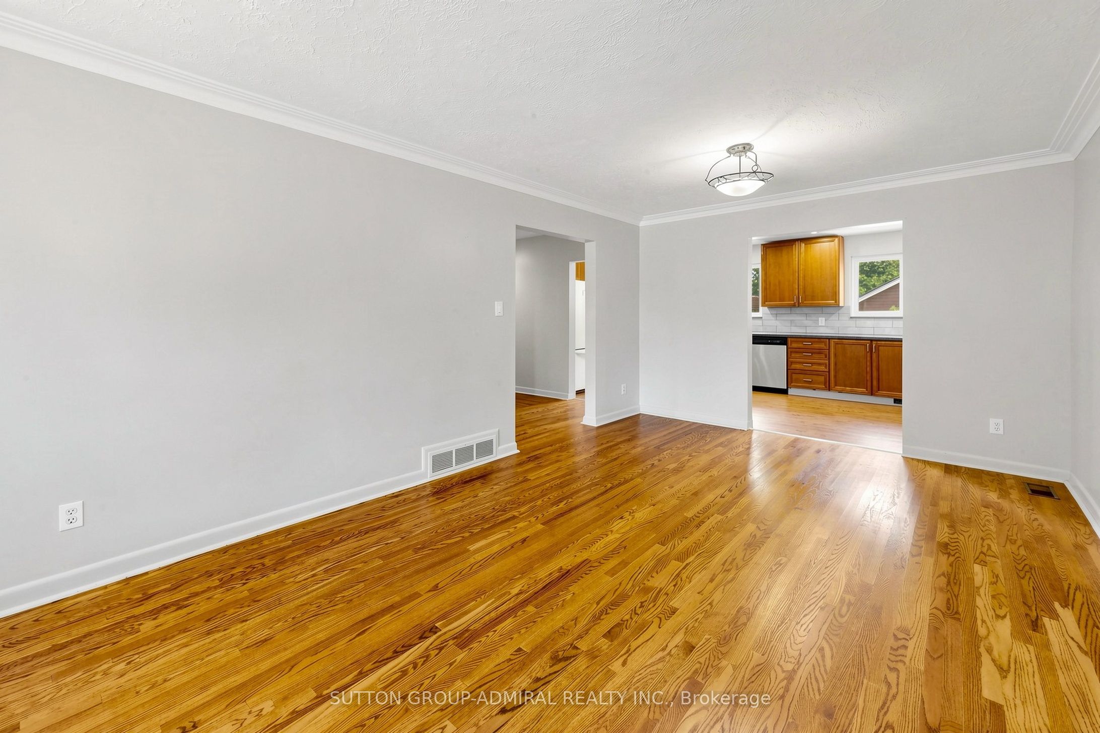 34 Paragon Road Property Photo 5