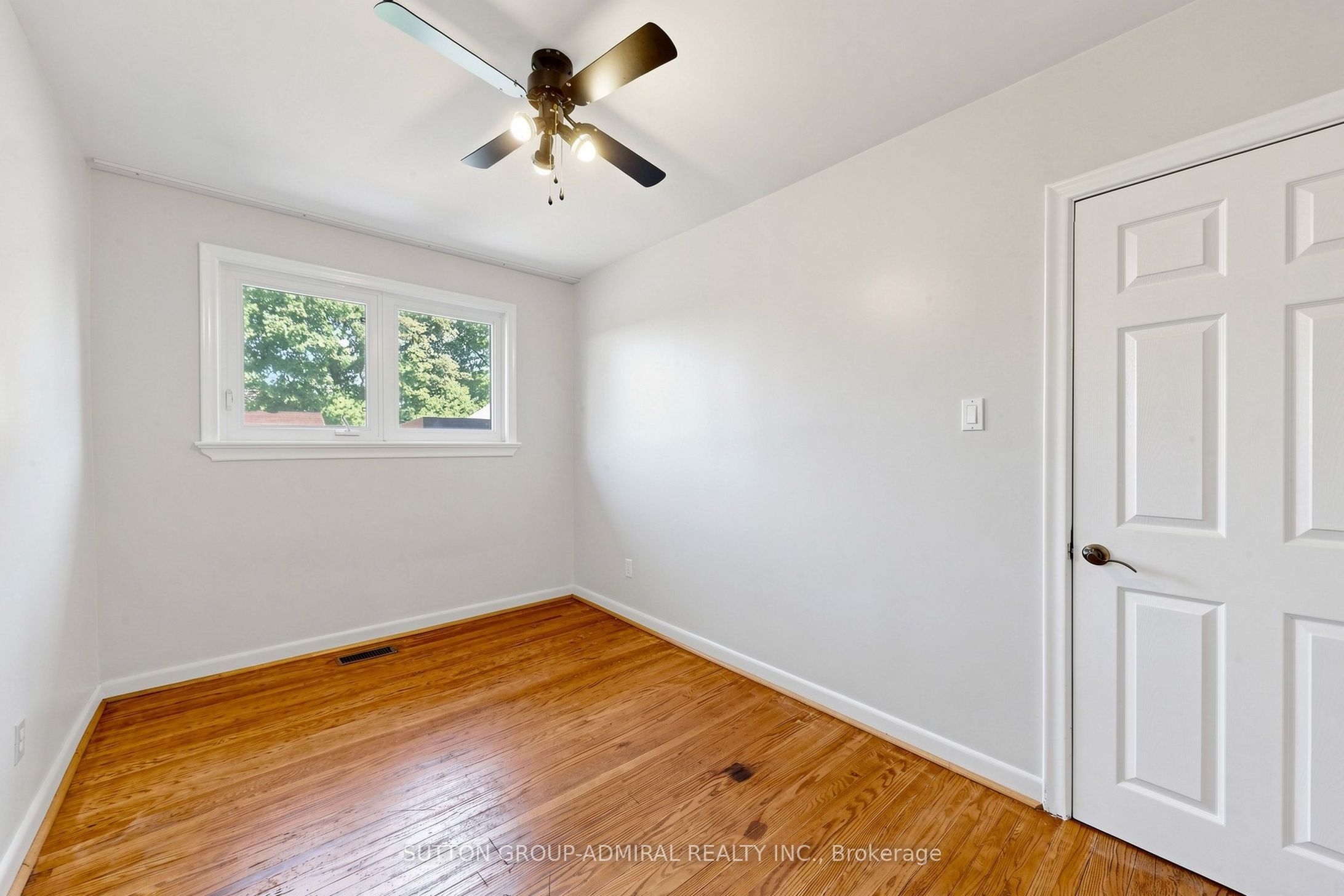 34 Paragon Road Property Photo 9
